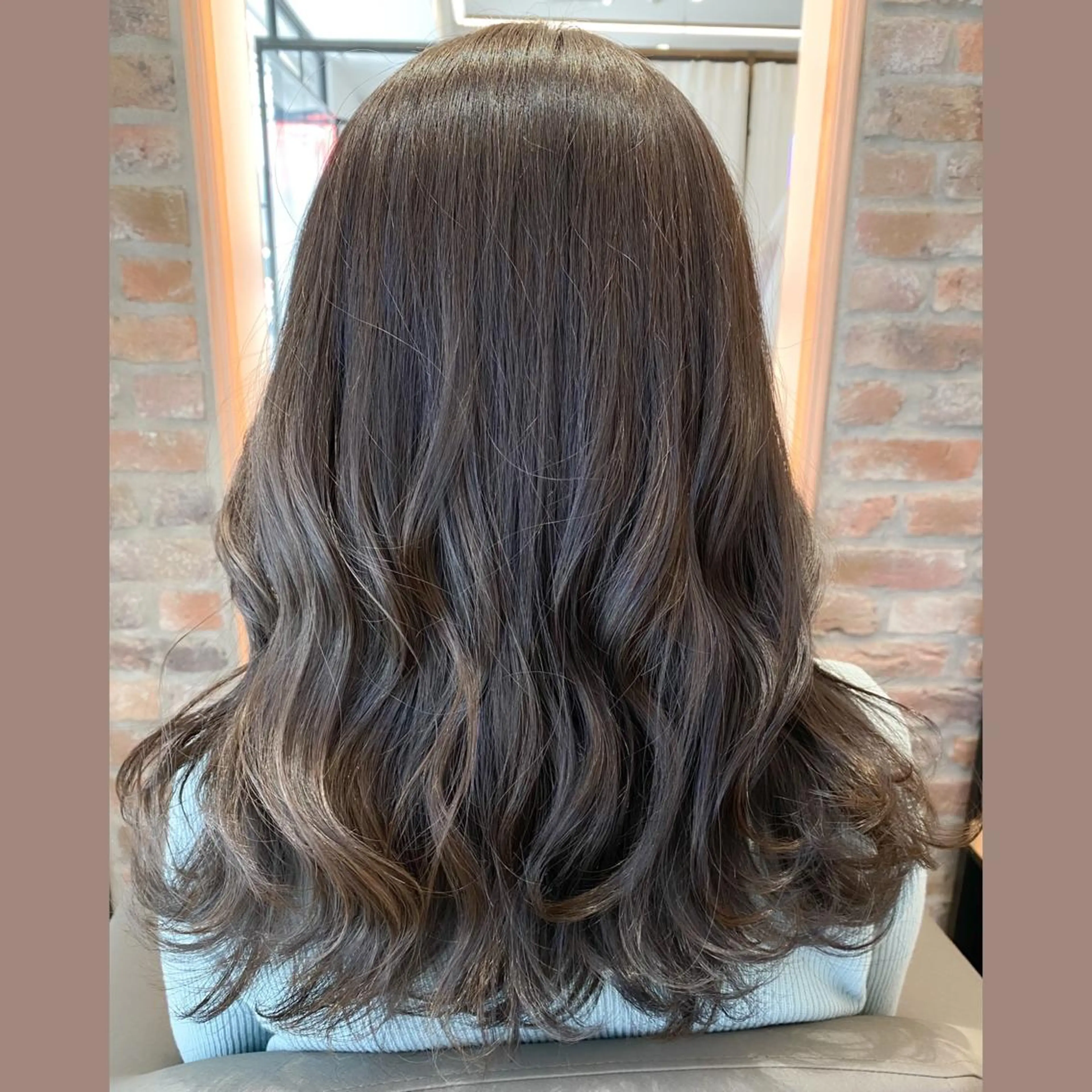 ミディアム 𓅰なかがわ ふみな𓅯のヘアスタイル