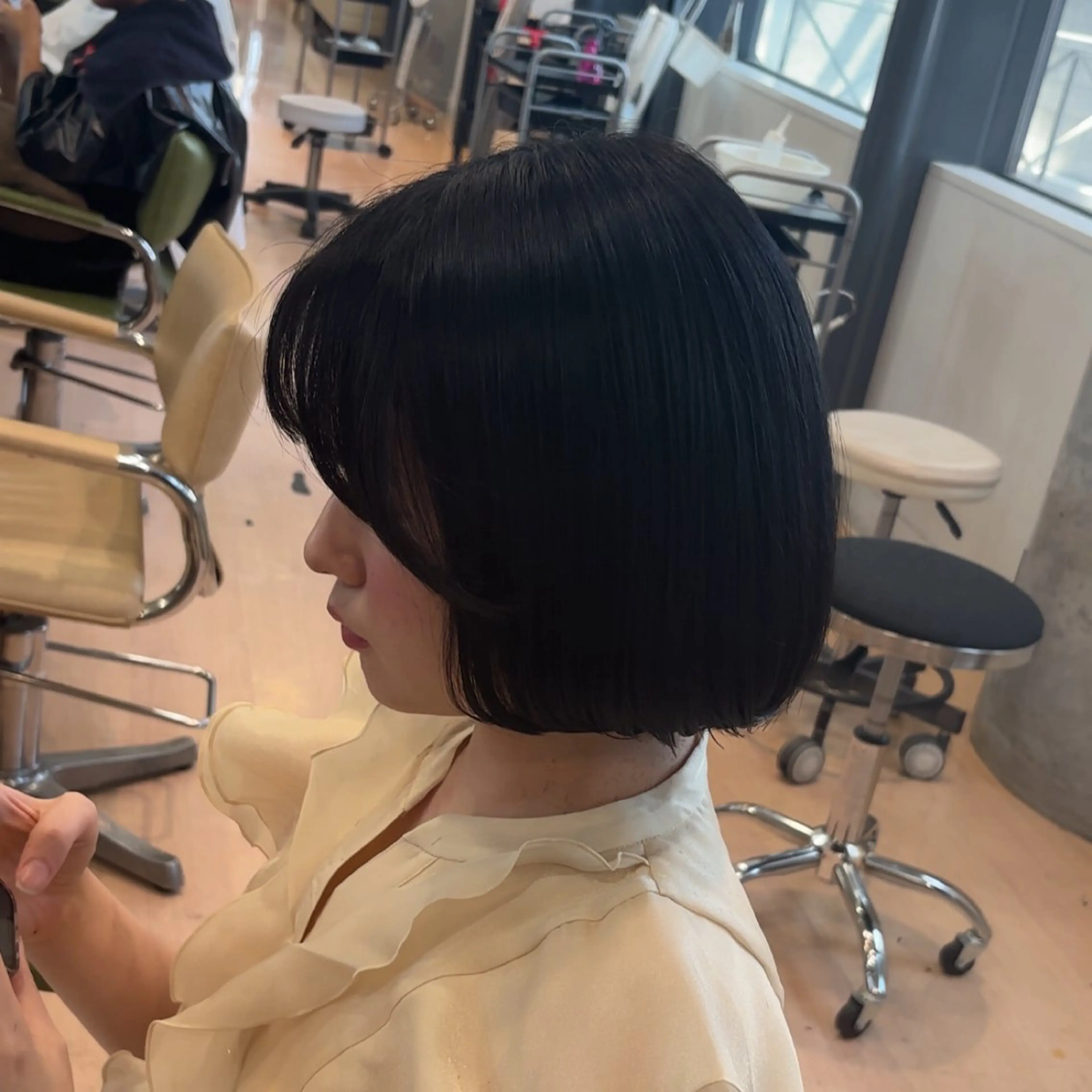 ミディアム タンバルモリ カット トリートメント メンズケアパーマ✨️ ケアブリーチカラーのヘアスタイル