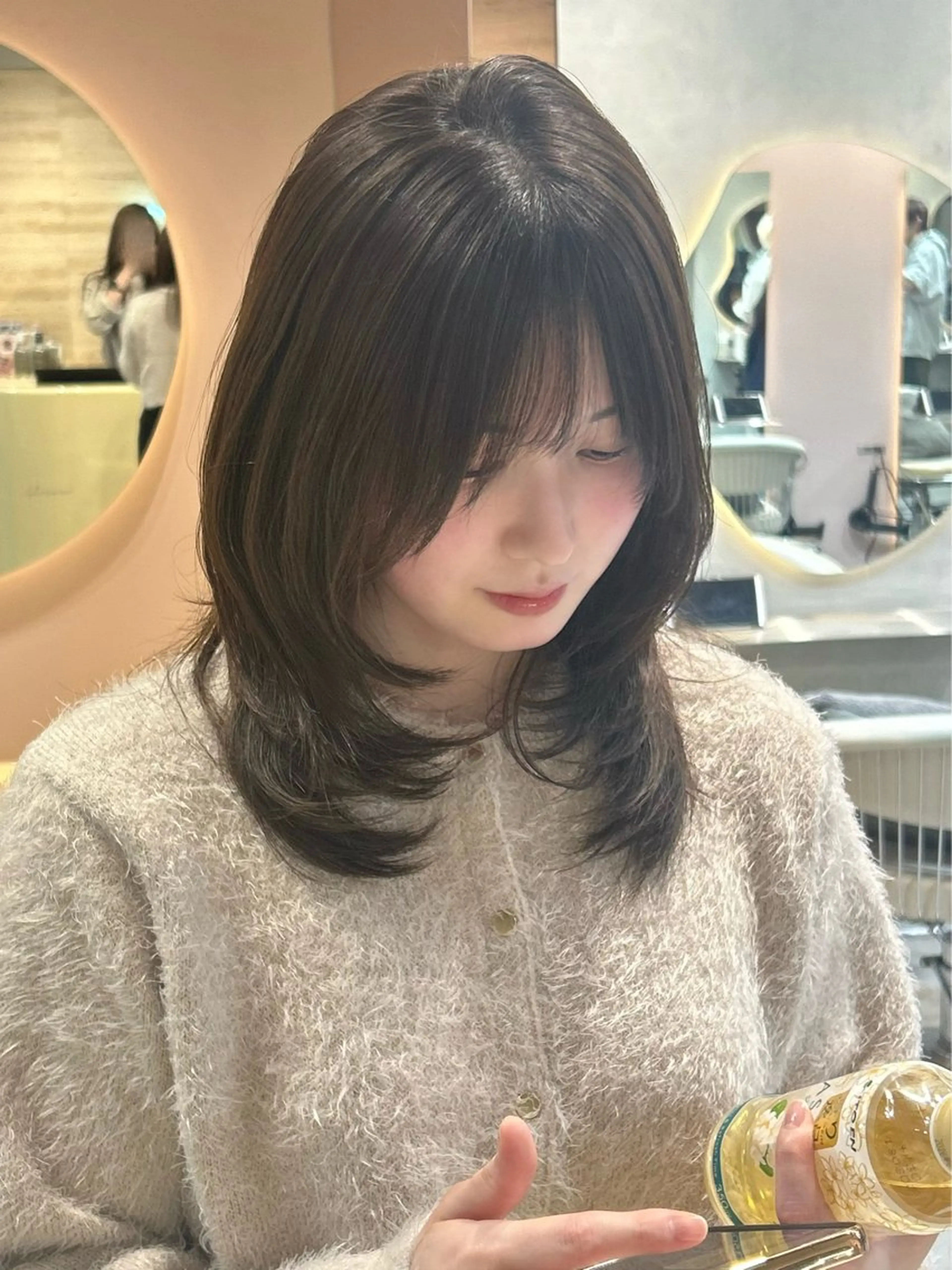 ミディアム カット ヘアカラー 大宮韓国ハッシュ🪽 GLROWseriのヘアスタイル