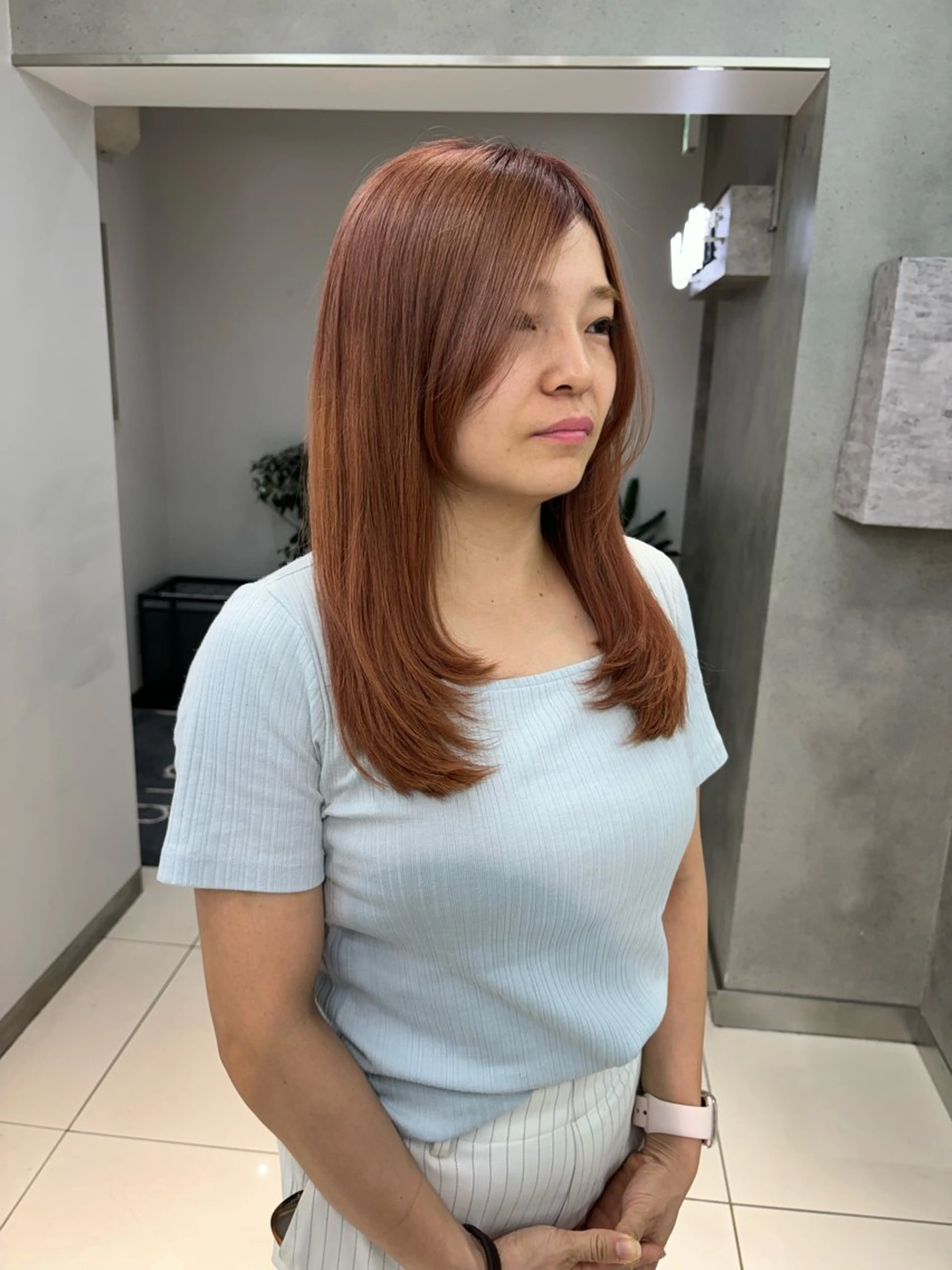 ミディアム カラー ヘアアレンジ ボブ/透明感ベージュ 🫧クルミ🌟のヘアスタイル