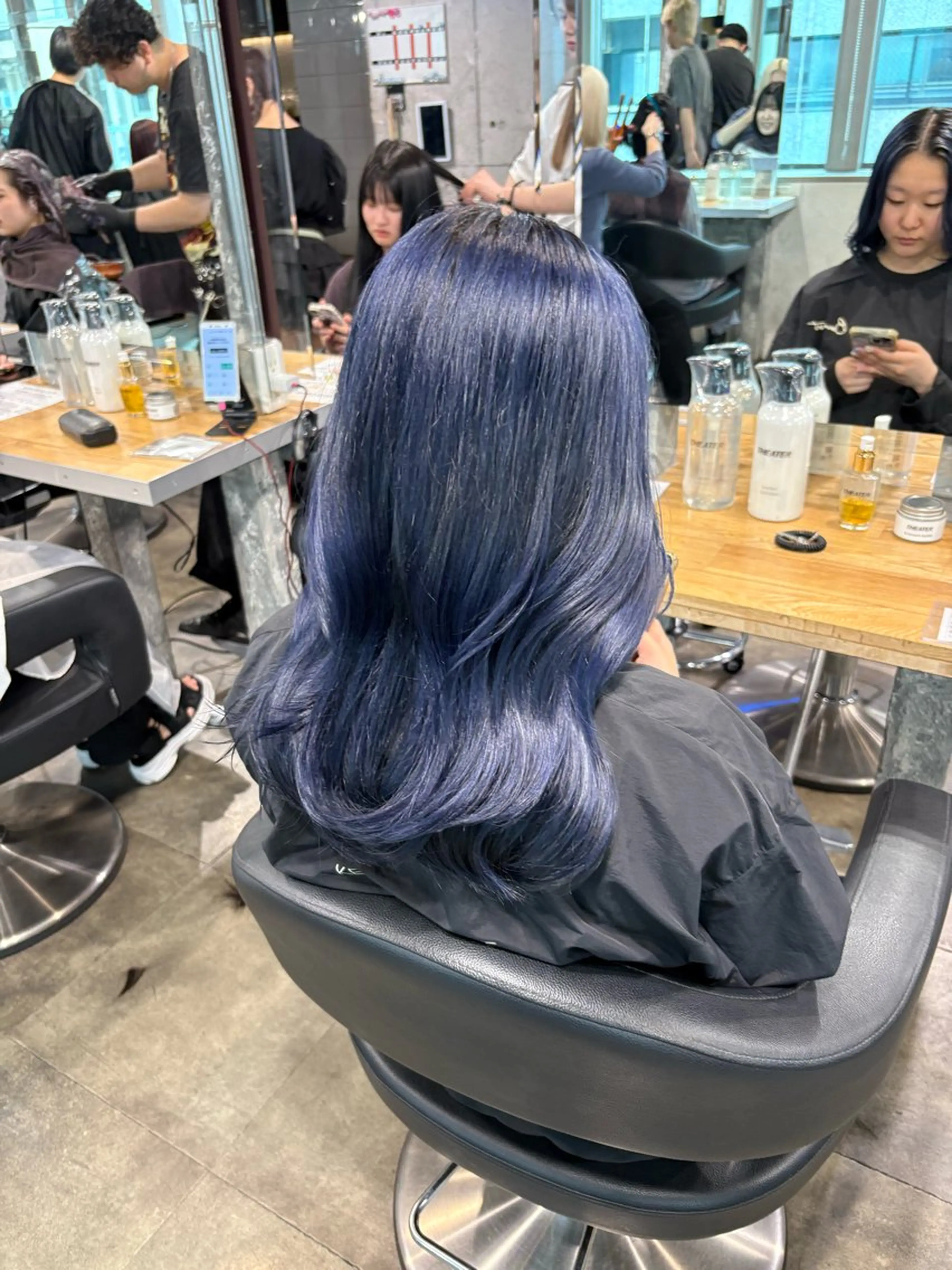 セミロング カラー カット ヘアカラー ハイトーンブロンド 横浜💞ミオのヘアスタイル