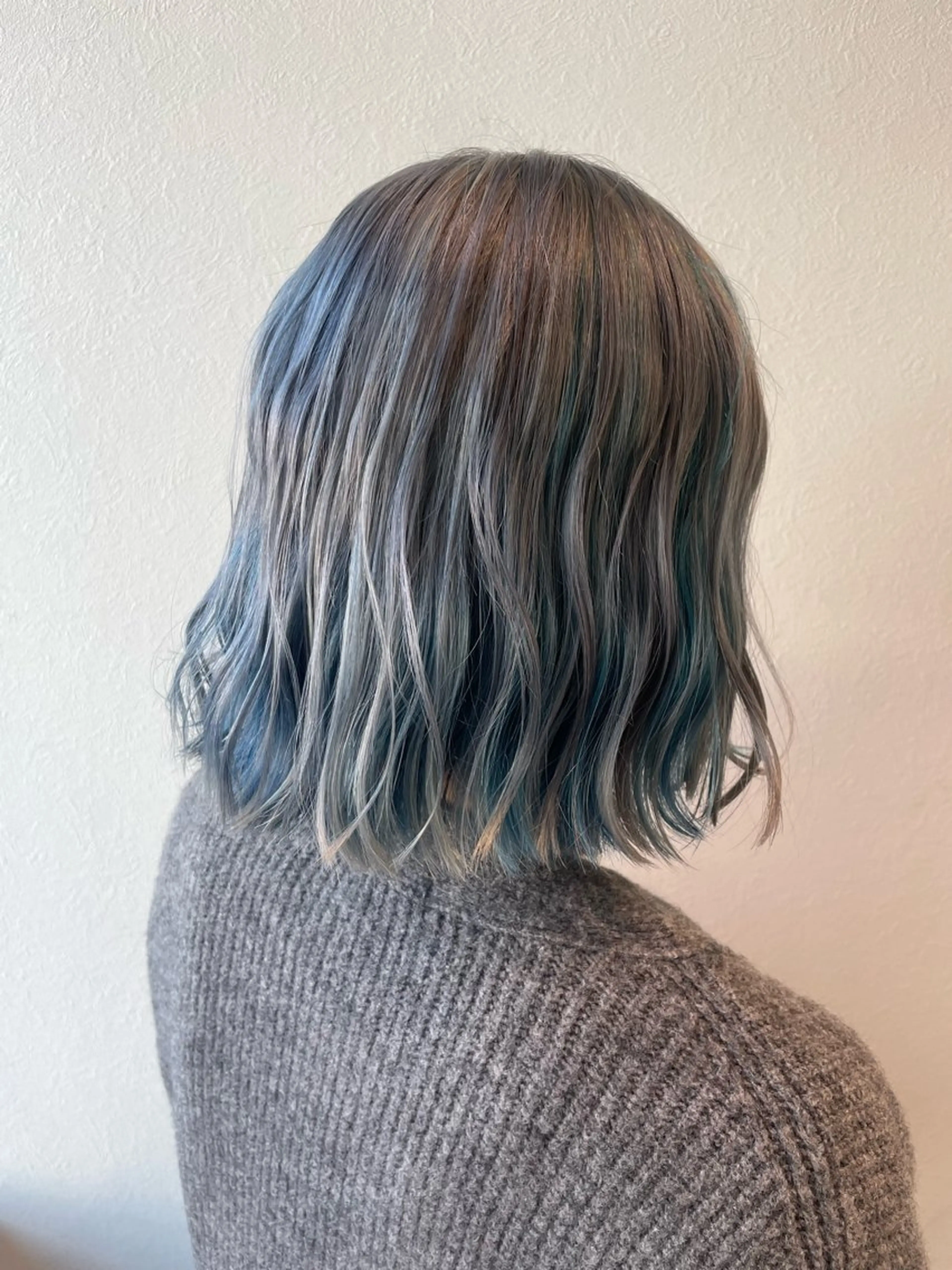 ショート カラー ダブルカラー インナーカラー ユニコーンカラー ヘアカラー 長岡 香澄のヘアスタイル