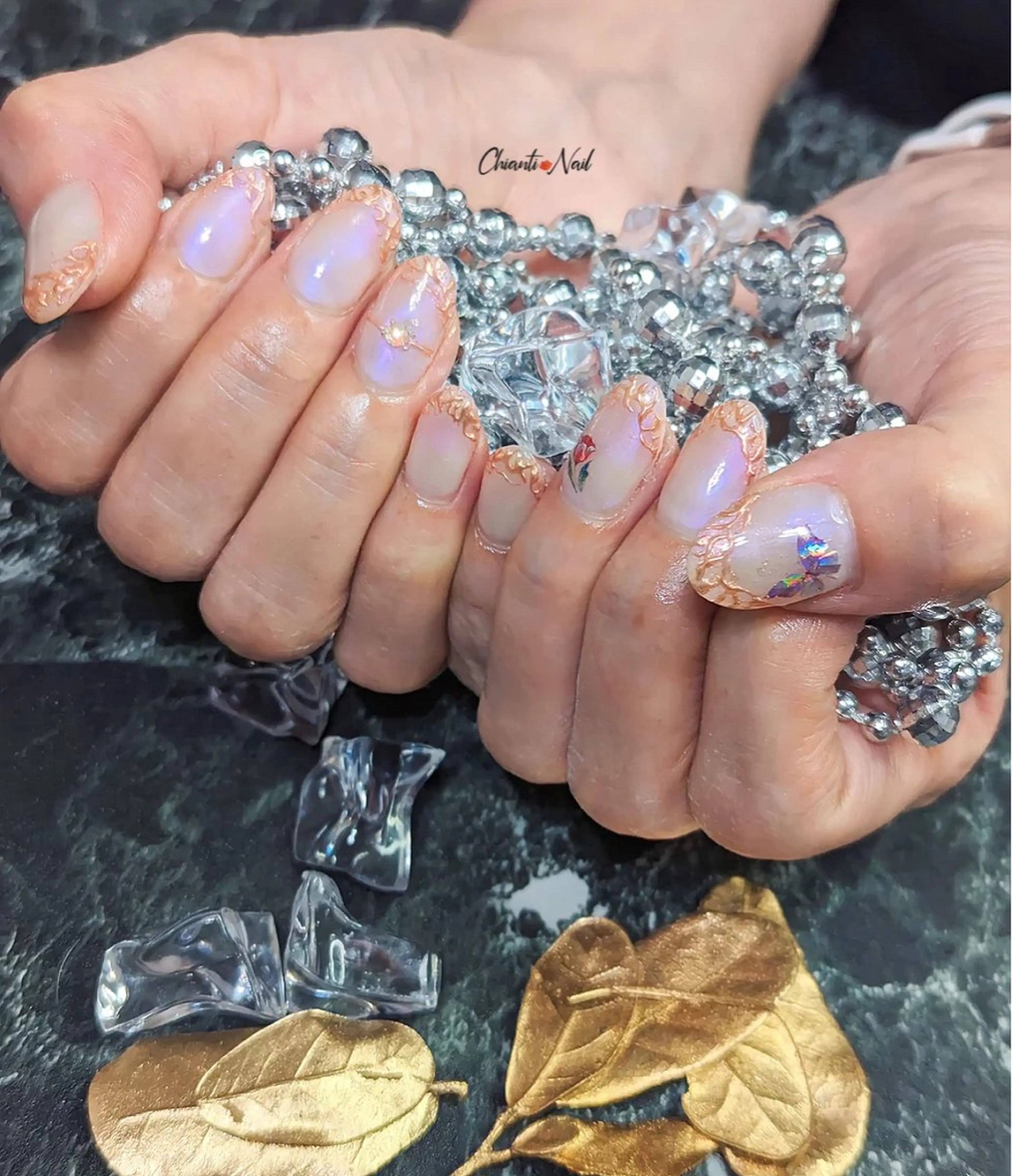 ネイル フレンチネイル ミラーネイル Chianti Nailのネイルデザイン