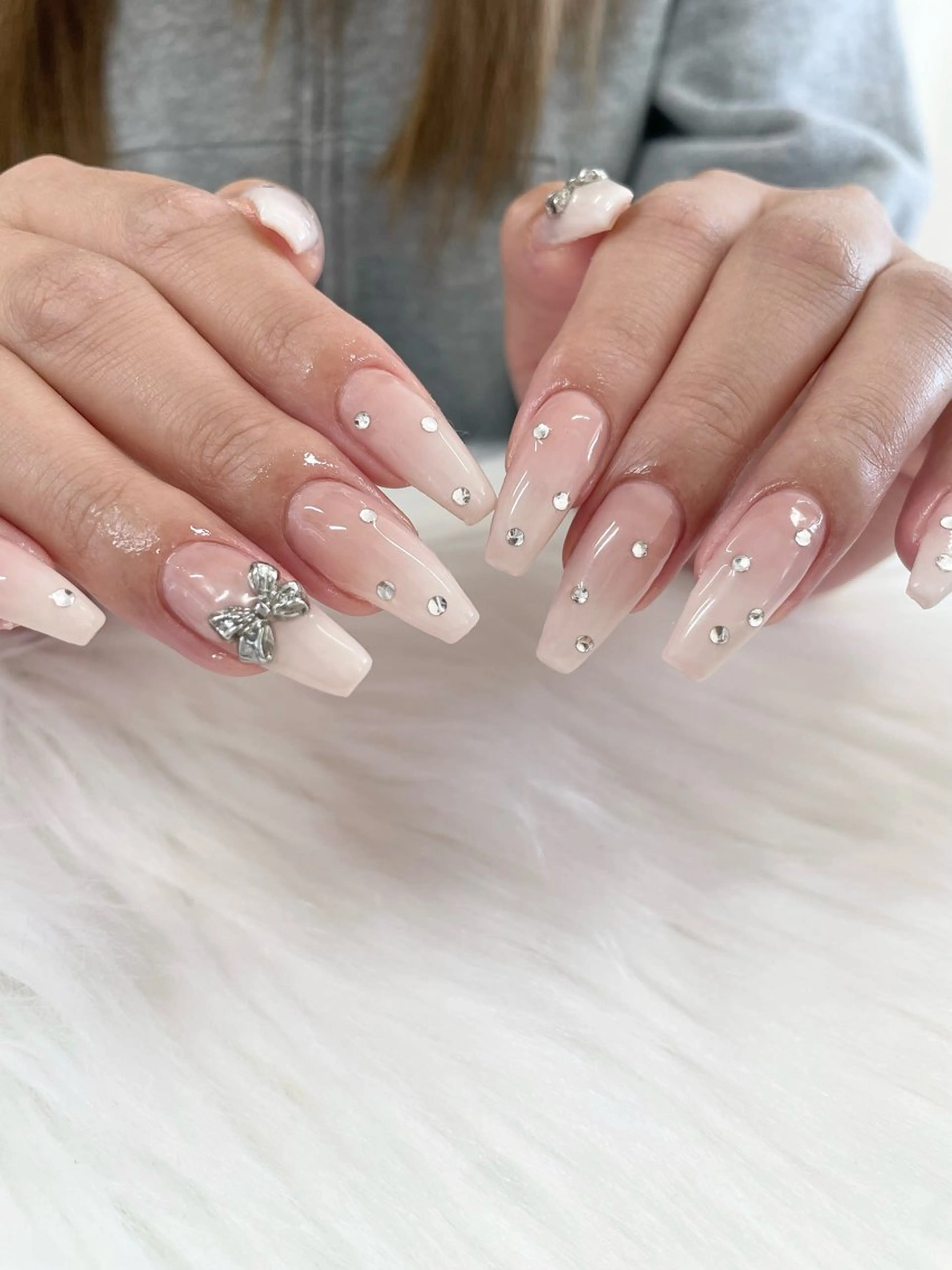 ネイル ジェルネイル グラデーション 韓国ネイル ピンク リボン JFYnail所属・昭和町ネイル 𝘯𝘢𝘮𝘪のネイルデザイン