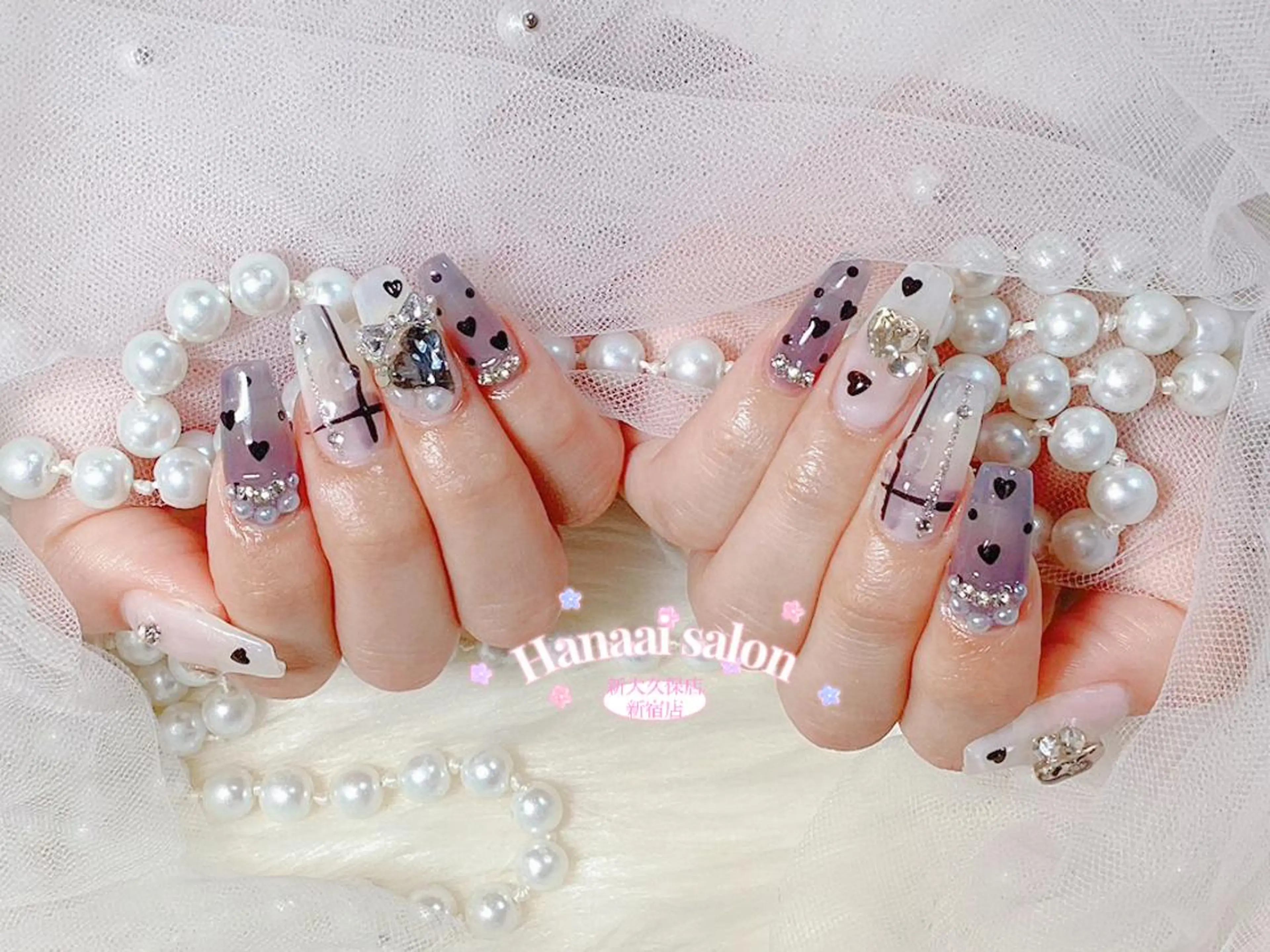 ネイル 藤本 彩花のネイルデザイン