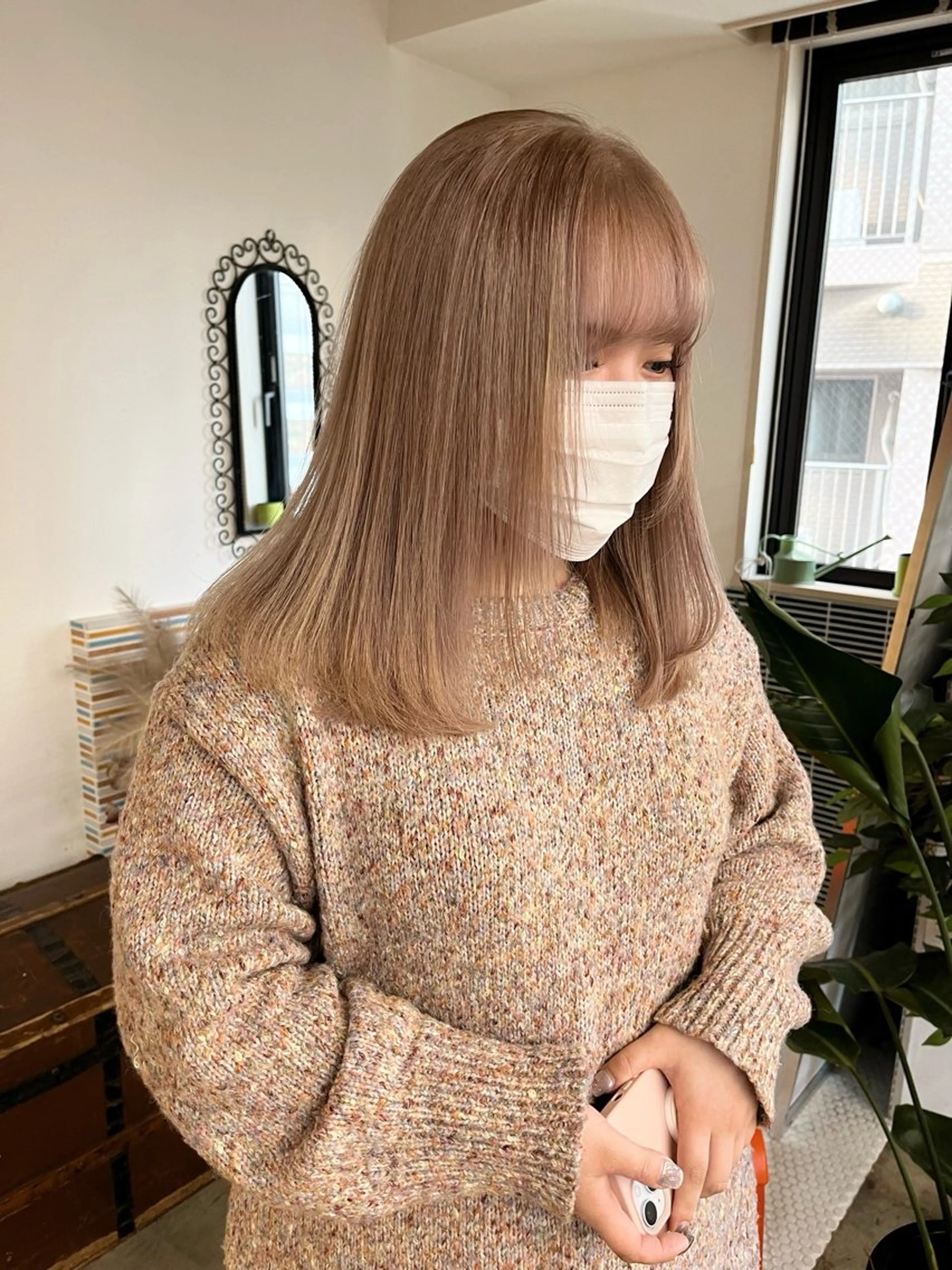 ミディアム カラー ベージュカラー ブリーチ ミルクティーベージュ レイヤーカット カット ヘアカラー トリートメント 🩷ハイトーン透明感 レイヤー🩷ユリカのヘアスタイル