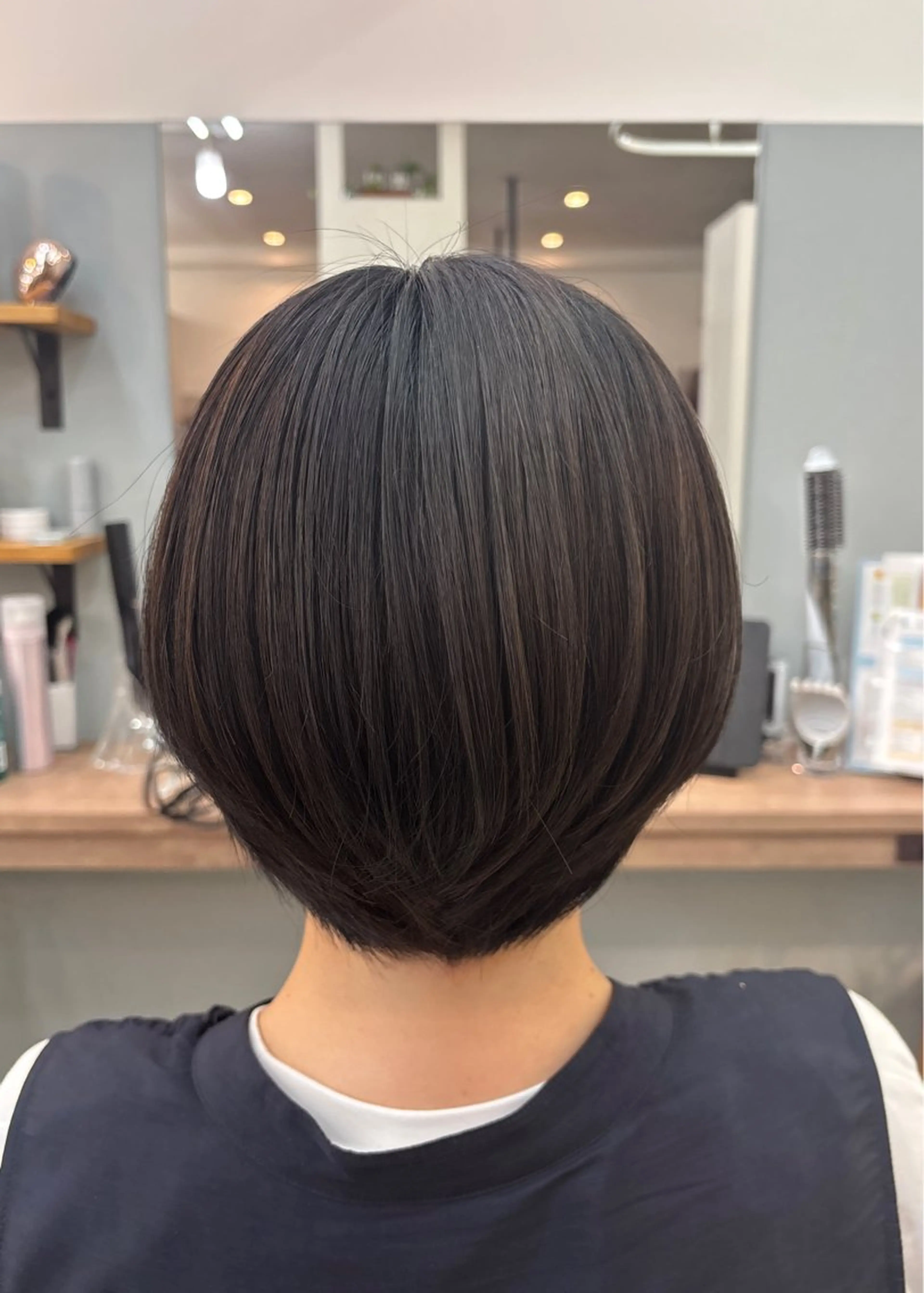 ショート カラー Sienne所属・八木橋 朋香のヘアスタイル