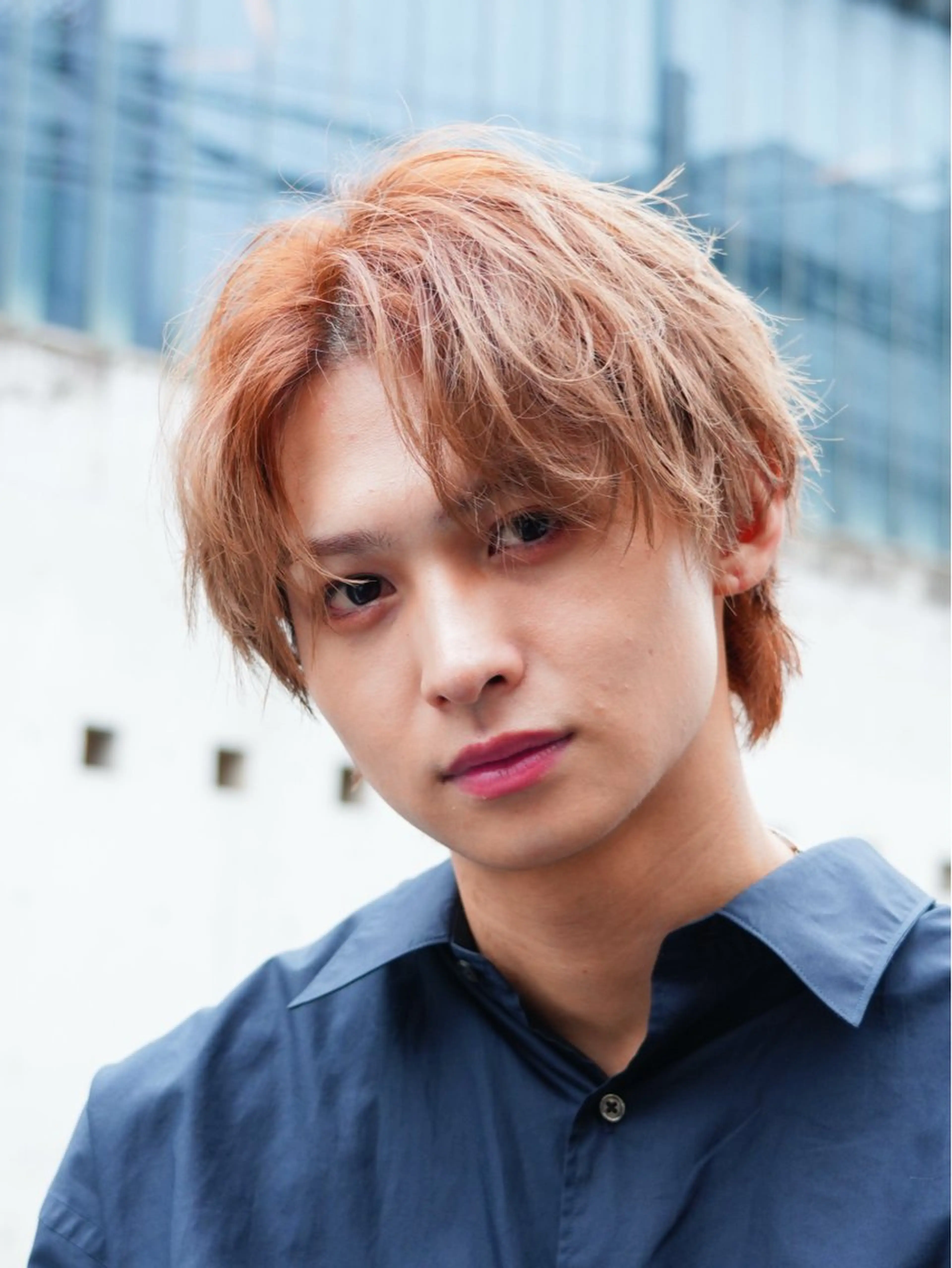 カラー メンズ メンズブリーチ メンズハイトーン ブリーチ ハイトーンカラー fifth 原宿 波巻きパーマイノウエのヘアスタイル