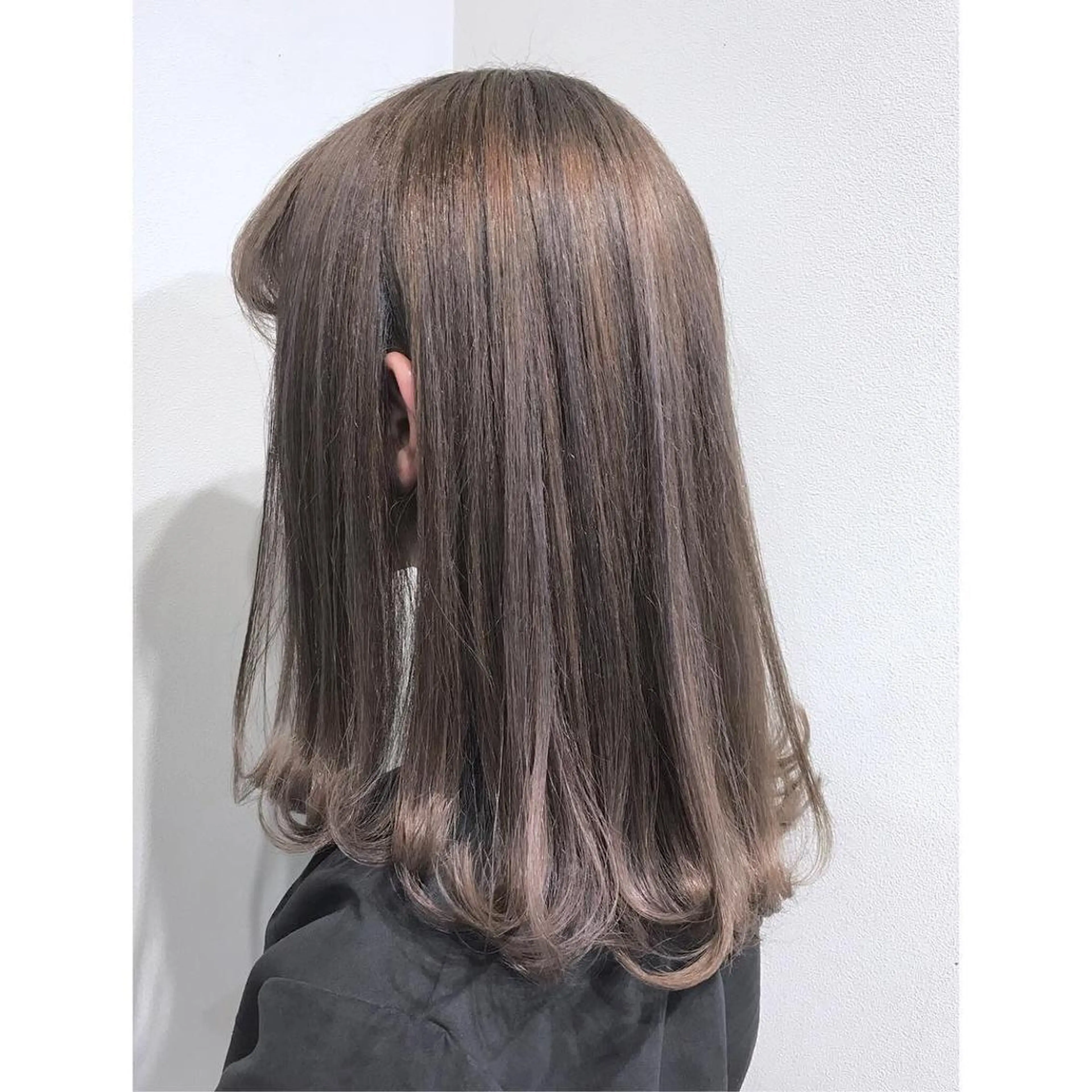 セミロング カラー ブラウンカラー チョコレートブラウン 似合わせ提案サラ艶♡ 彩華のヘアスタイル