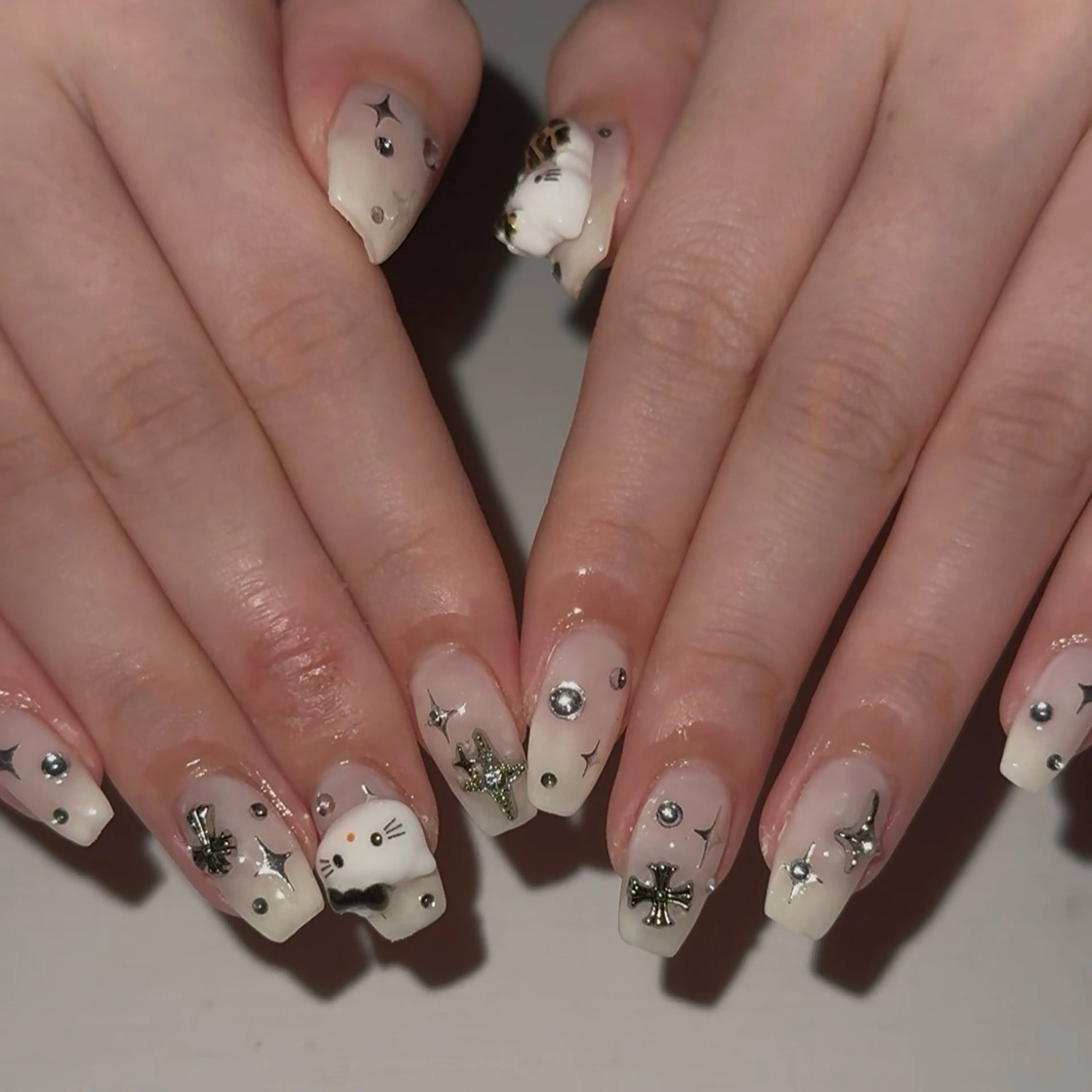 ネイル ハンドネイル Sarina ⋆⭒˚のネイルデザイン