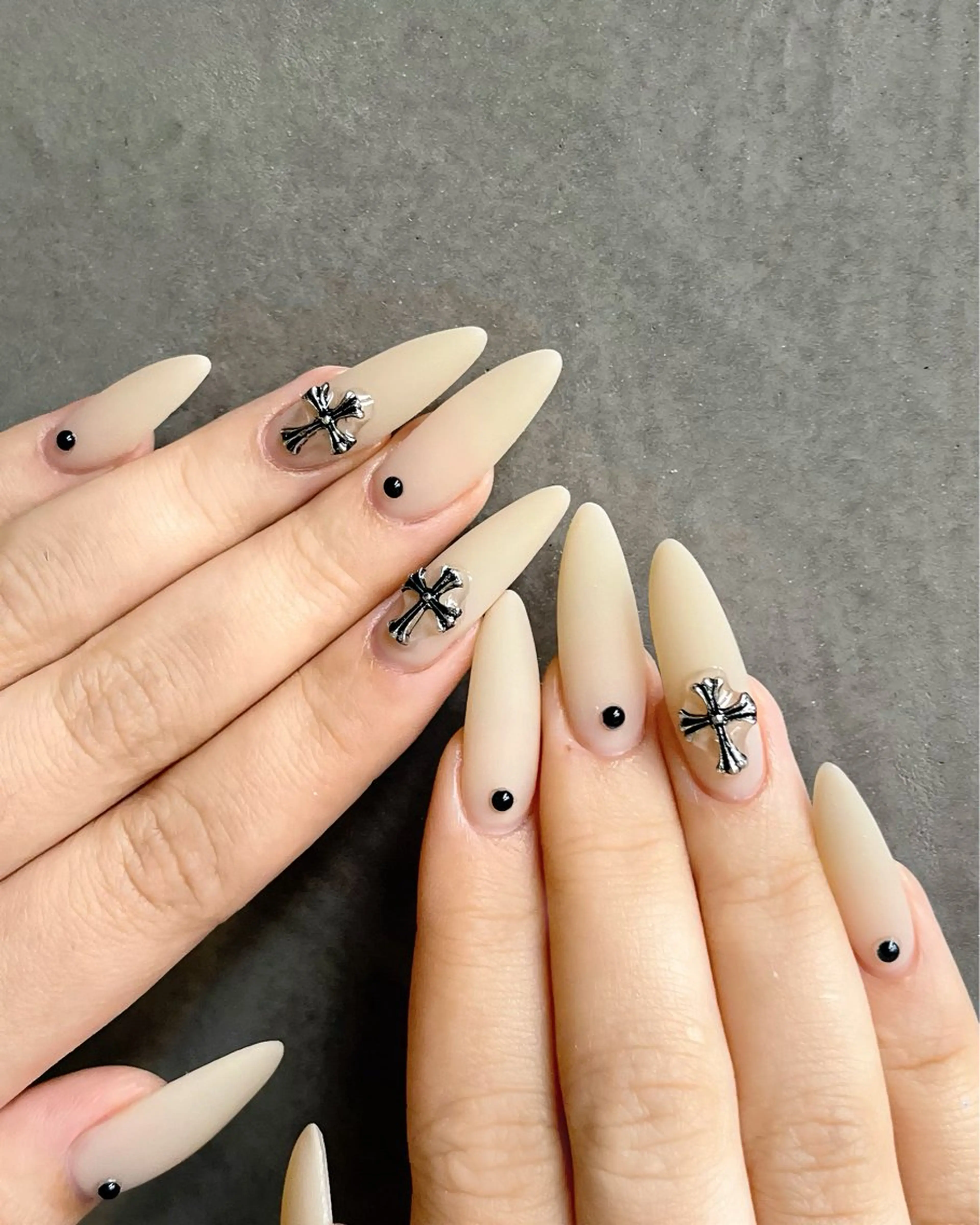 ネイル ホログラムネイル 韓国ネイル 水色 マグネットネイル マットネイル ハンドネイル 🫧OPELIA NAIL渋谷🫧のネイルデザイン