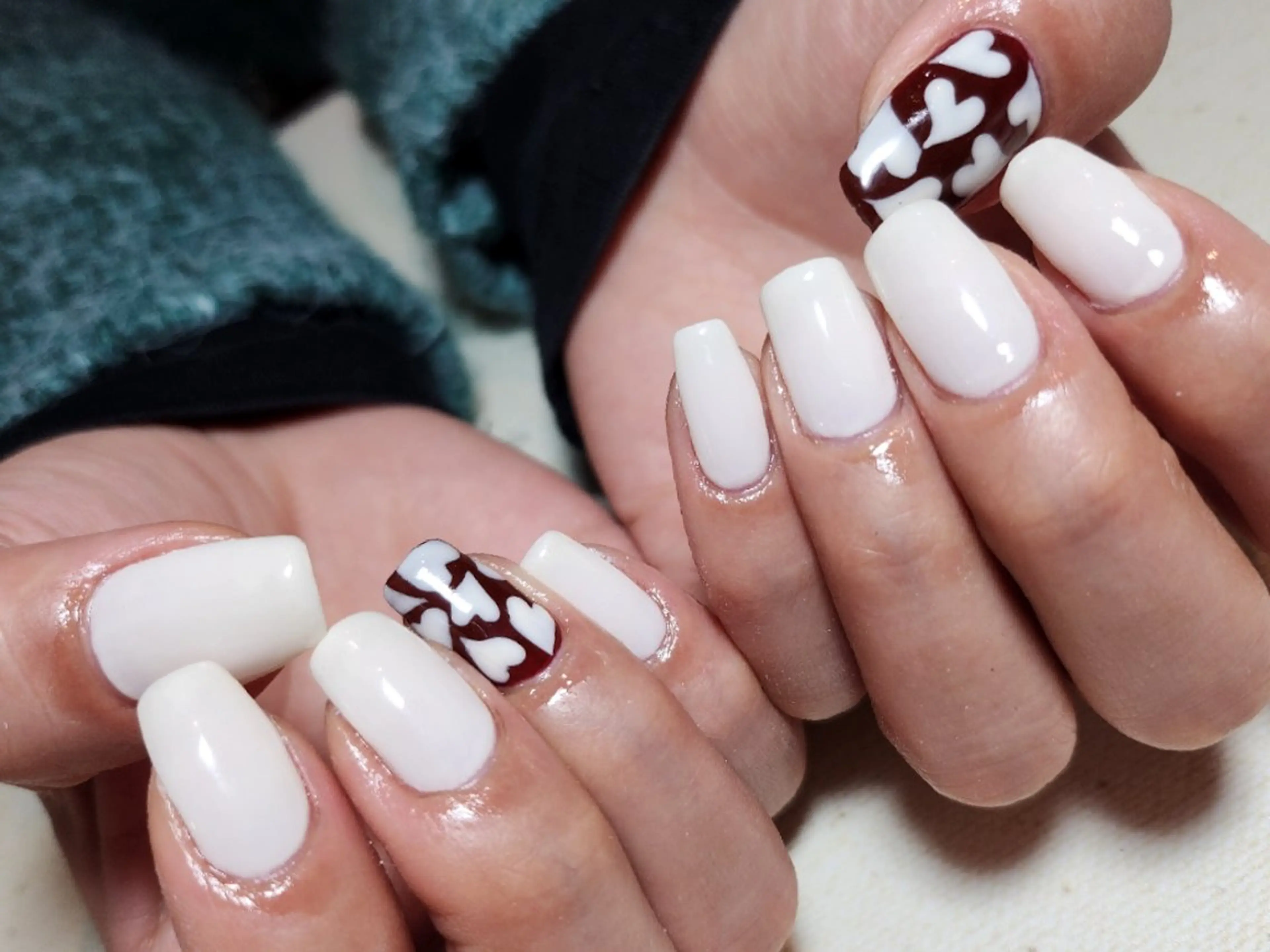 ネイル ホワイト 💜bora .のネイルデザイン