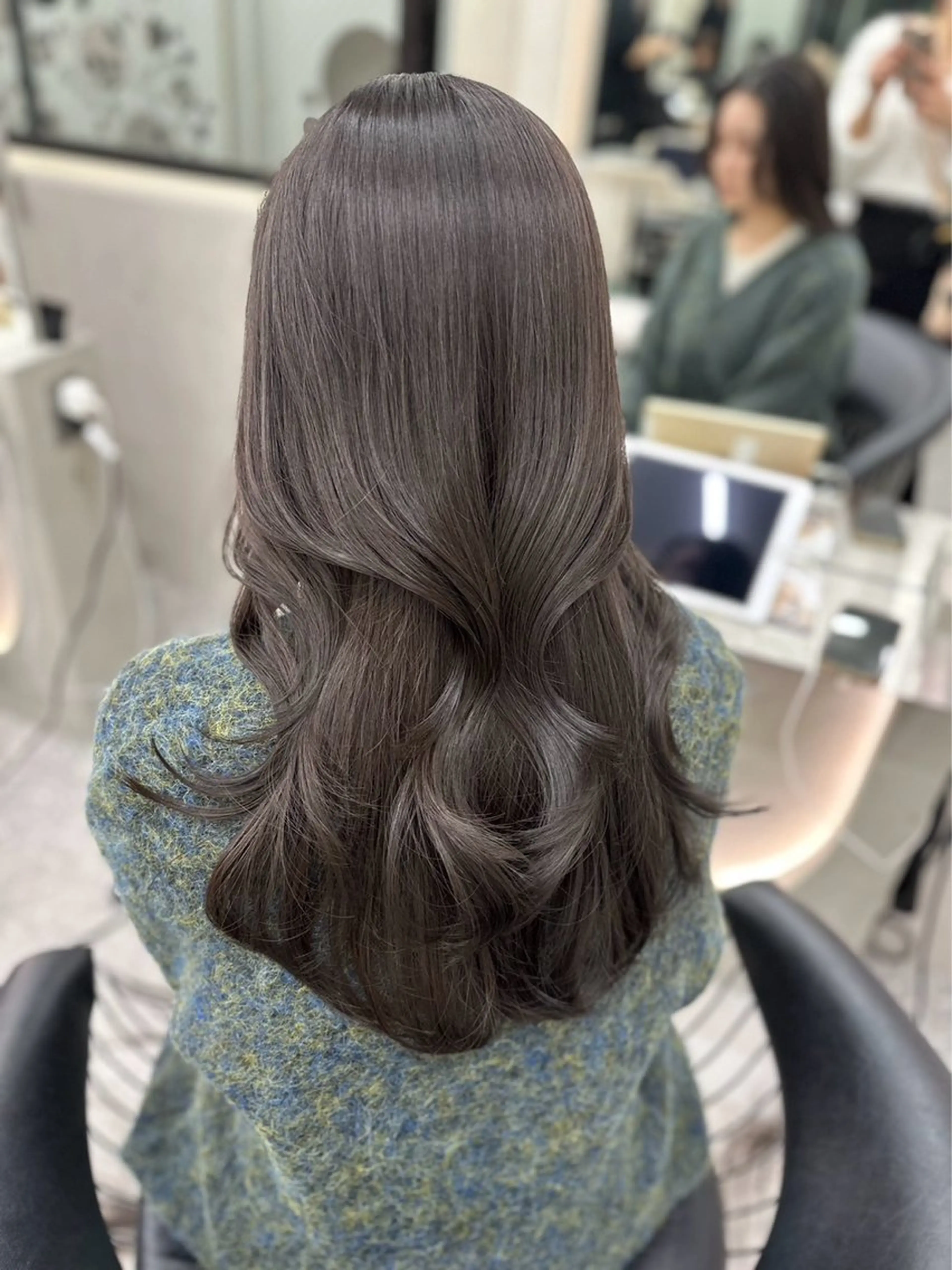 ロング カラー ブリーチ グレージュ ブリーチなしカラー ヘアカラー Hiroki 韓国ヘア🇰🇷のヘアスタイル
