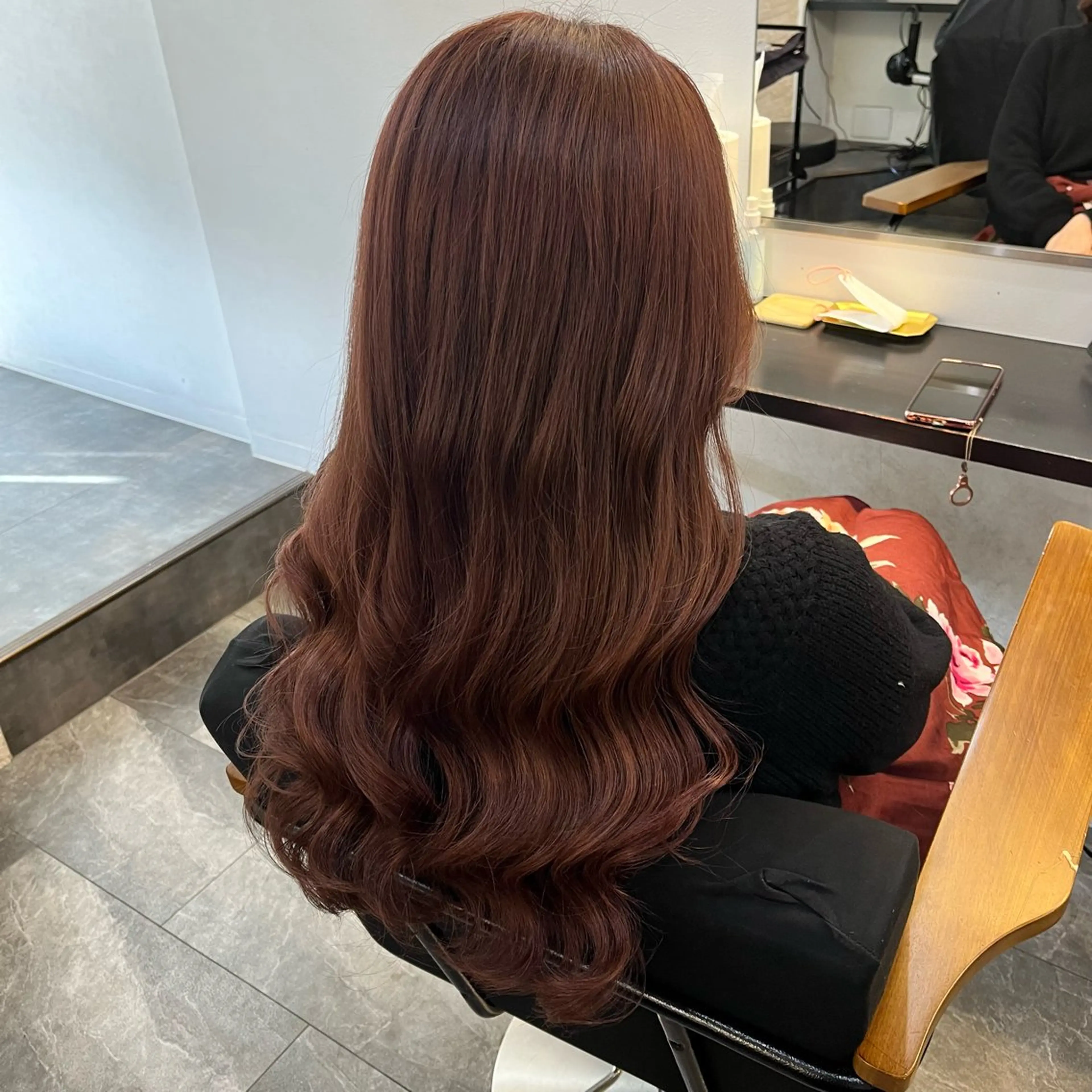 ロング カラー ブラウンカラー ピンクカラー ピンクブラウン ヘアカラー トリートメント hair salon chic.所属・chic.エクステ. 艶カラー.miu🦊のヘアスタイル