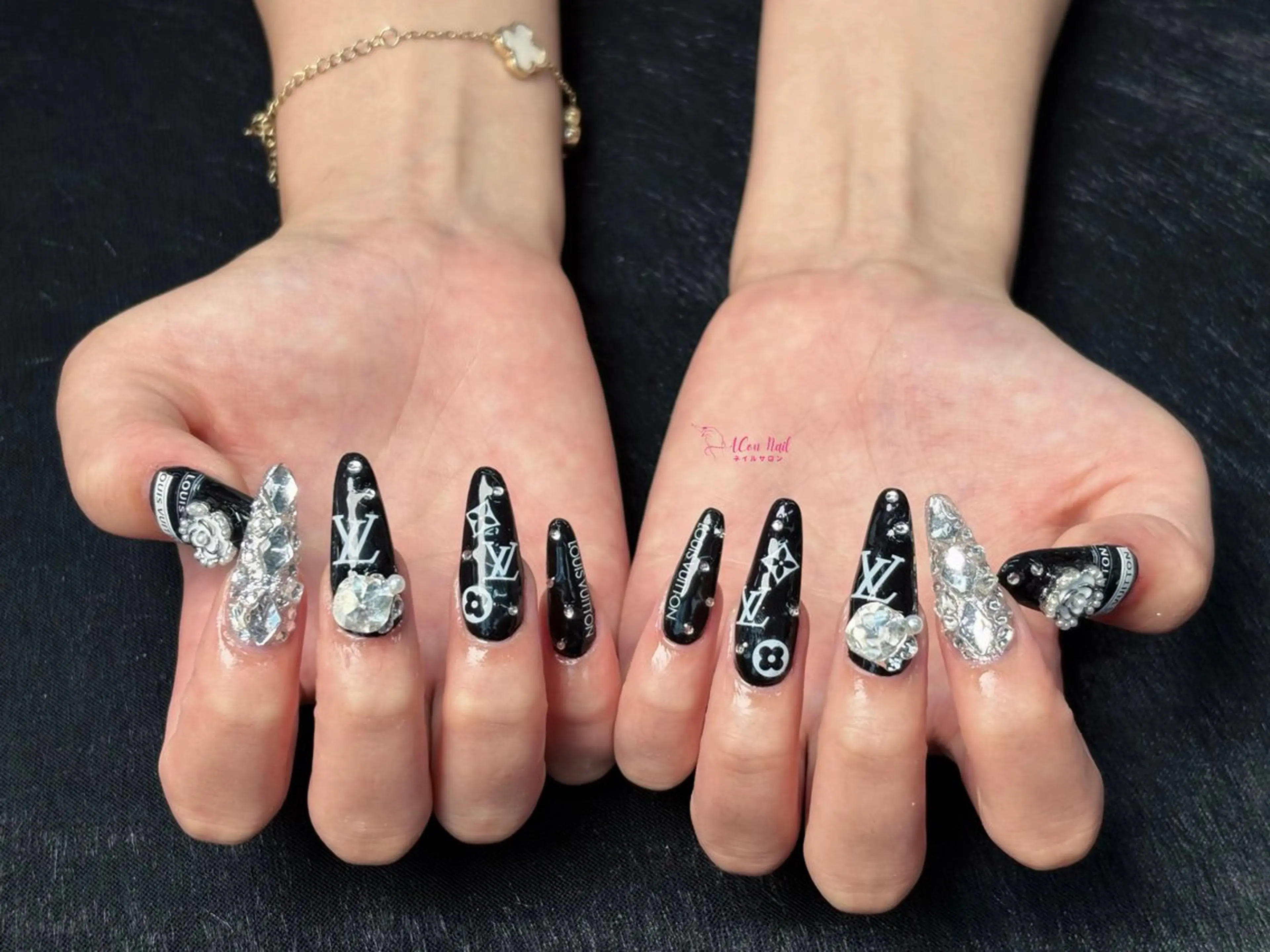ネイル 桜ネイル 長さ出し フラワーネイル フレンチネイル ジェルネイル ハンドネイル AConNailSalon所属・ACon NailSalonのネイルデザイン