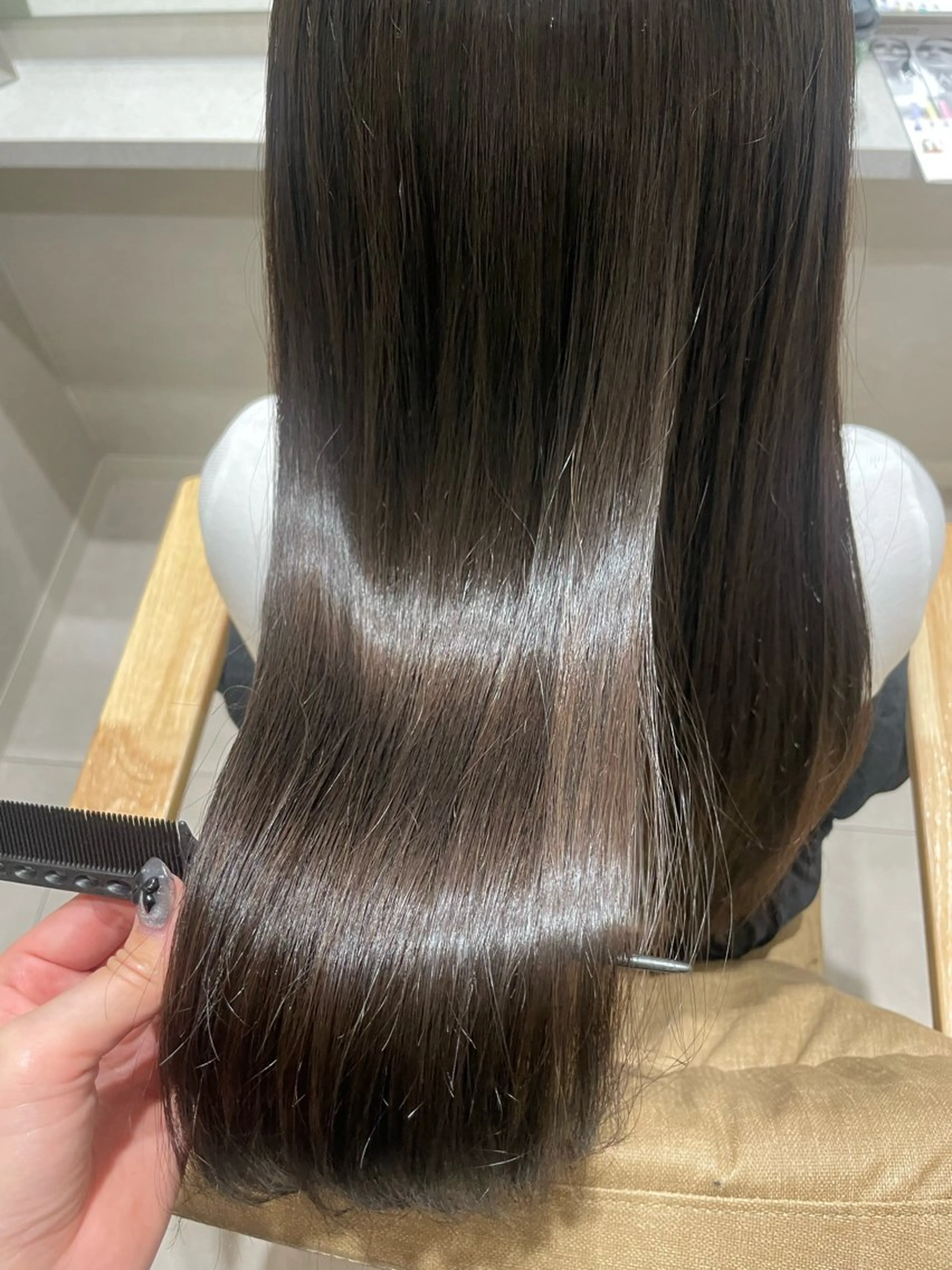 セミロング PANOL 秀島のヘアスタイル