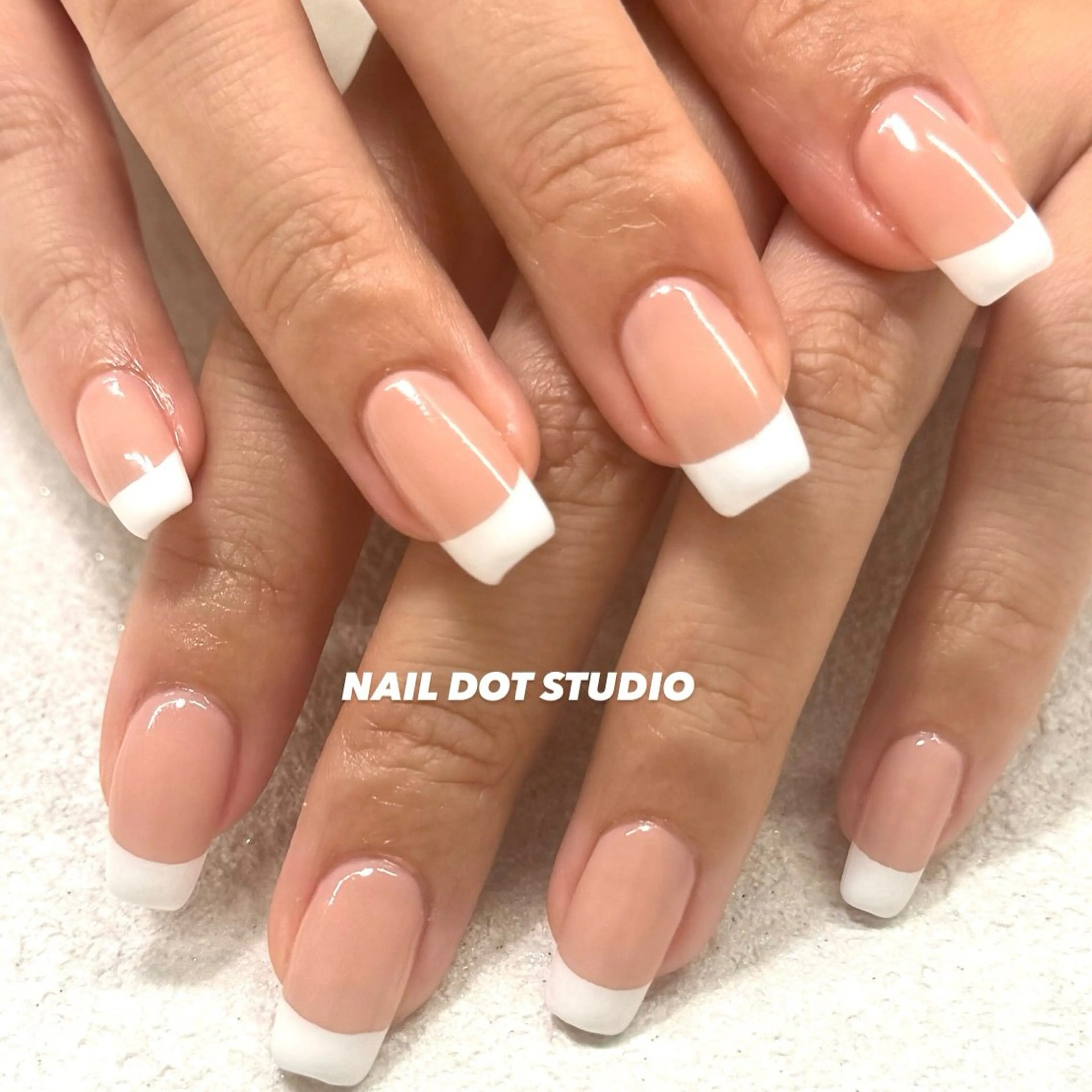 ネイル ハンドネイル NAILDOTSTU DIO SEINAのネイルデザイン
