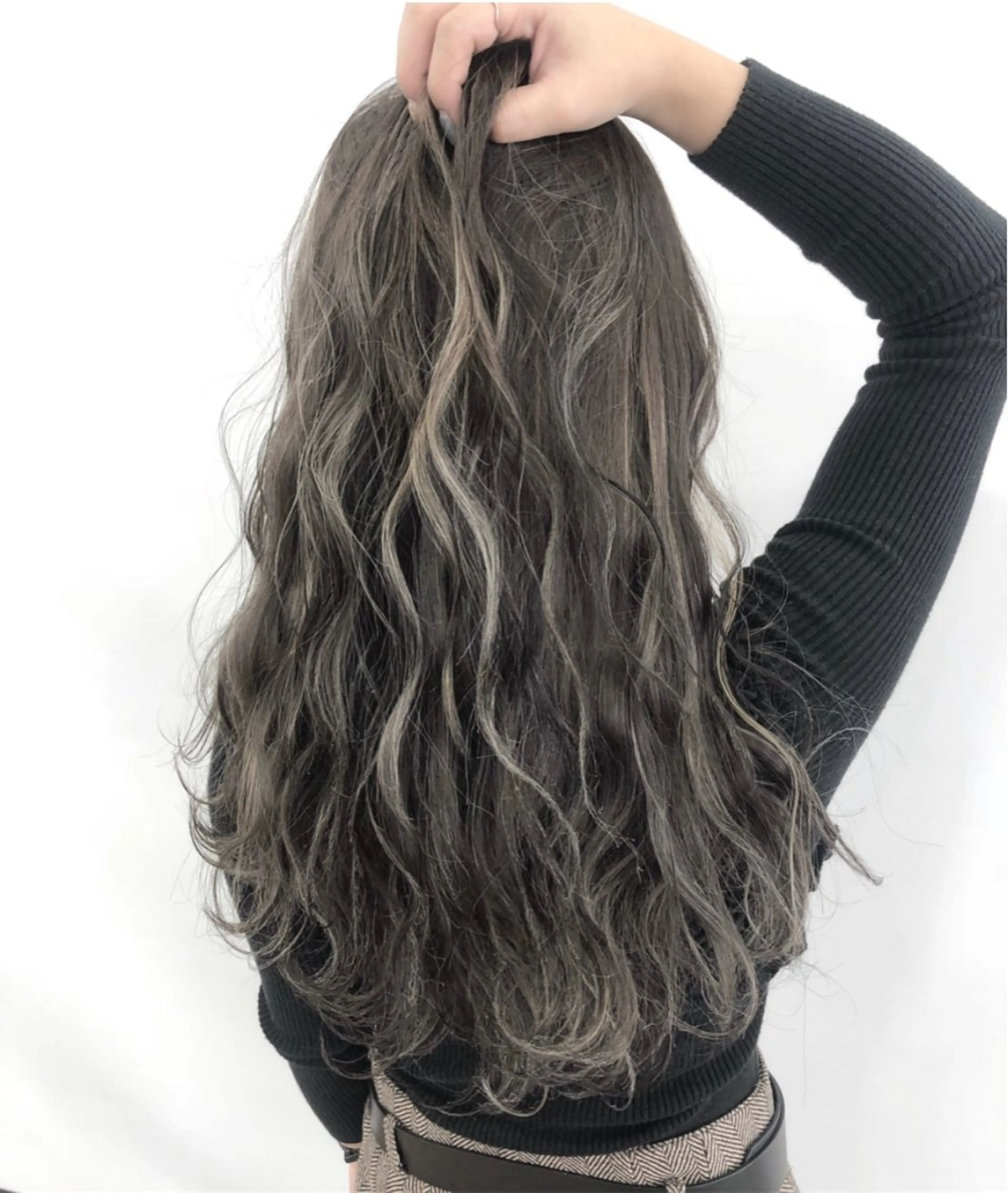 ロング カラー アッシュ ベージュカラー ブリーチ 透明感カラー ダブルカラー レイヤー /髪質改善/ariのヘアスタイル