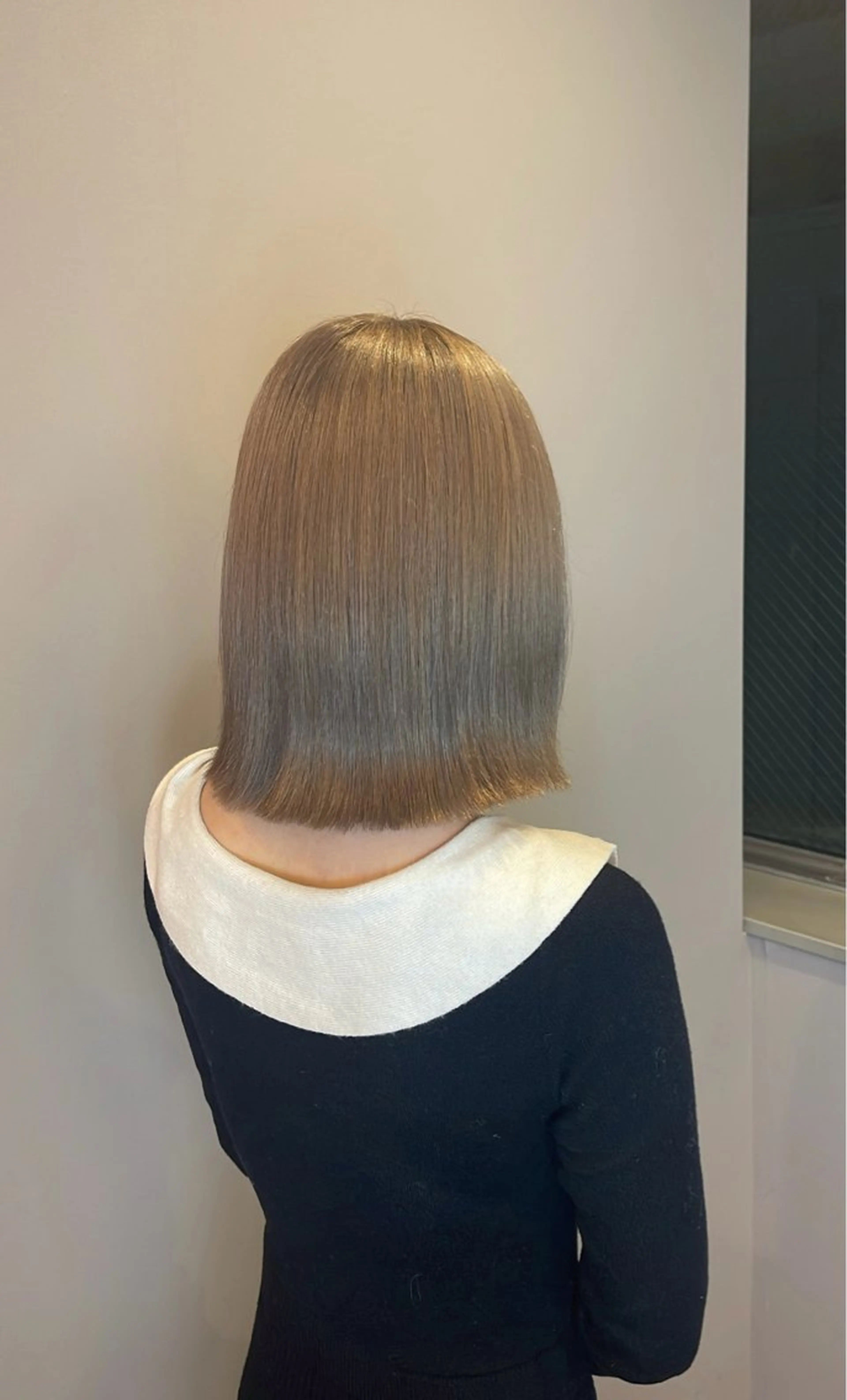 ミディアム カラー ベージュカラー ミルキーベージュ カット ヘアカラー 透明感カラー/艶髪/ エクステ/HIROのヘアスタイル