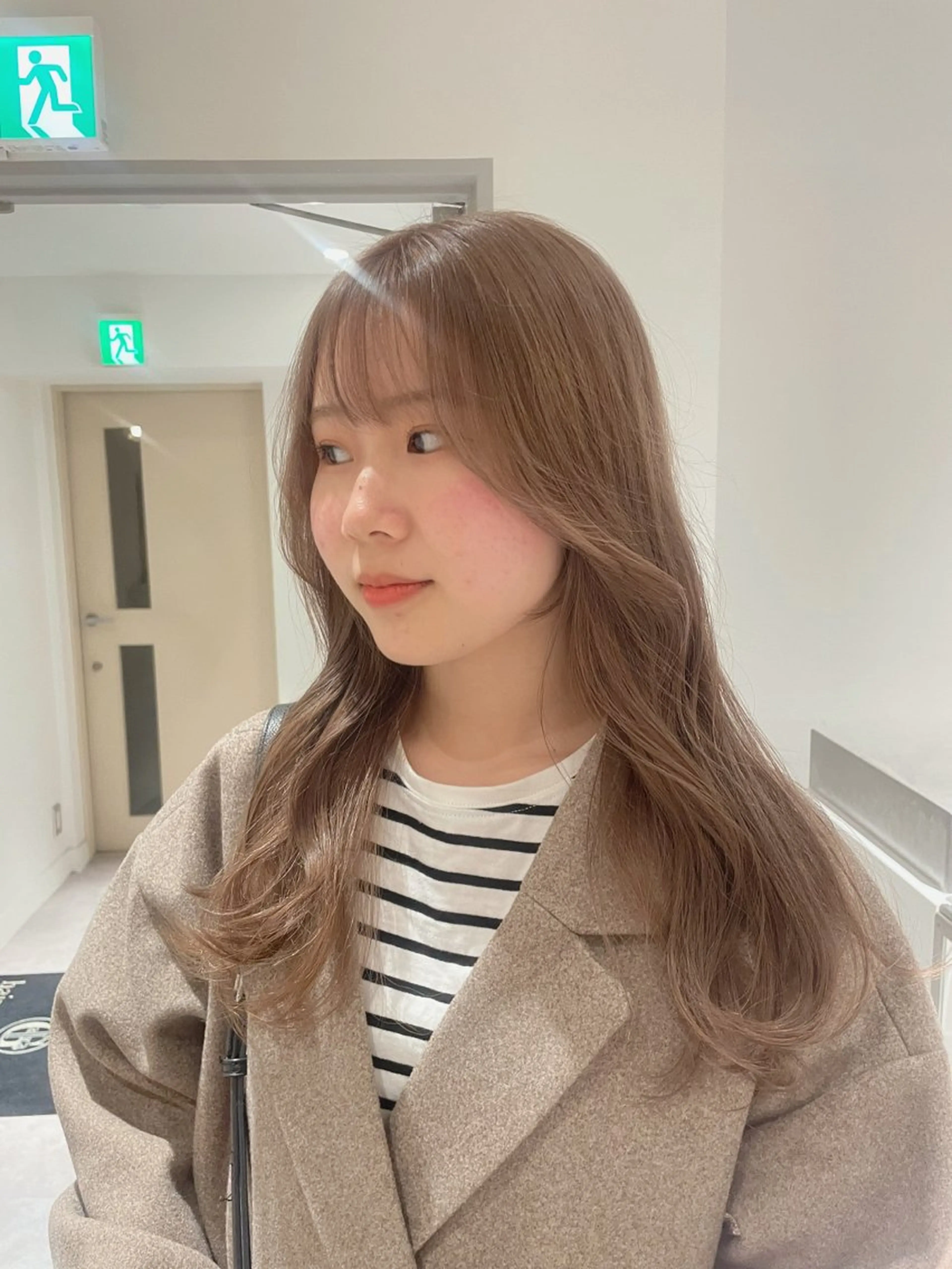 セミロング カラー 🪞透け感hair 🪞honokaのヘアスタイル