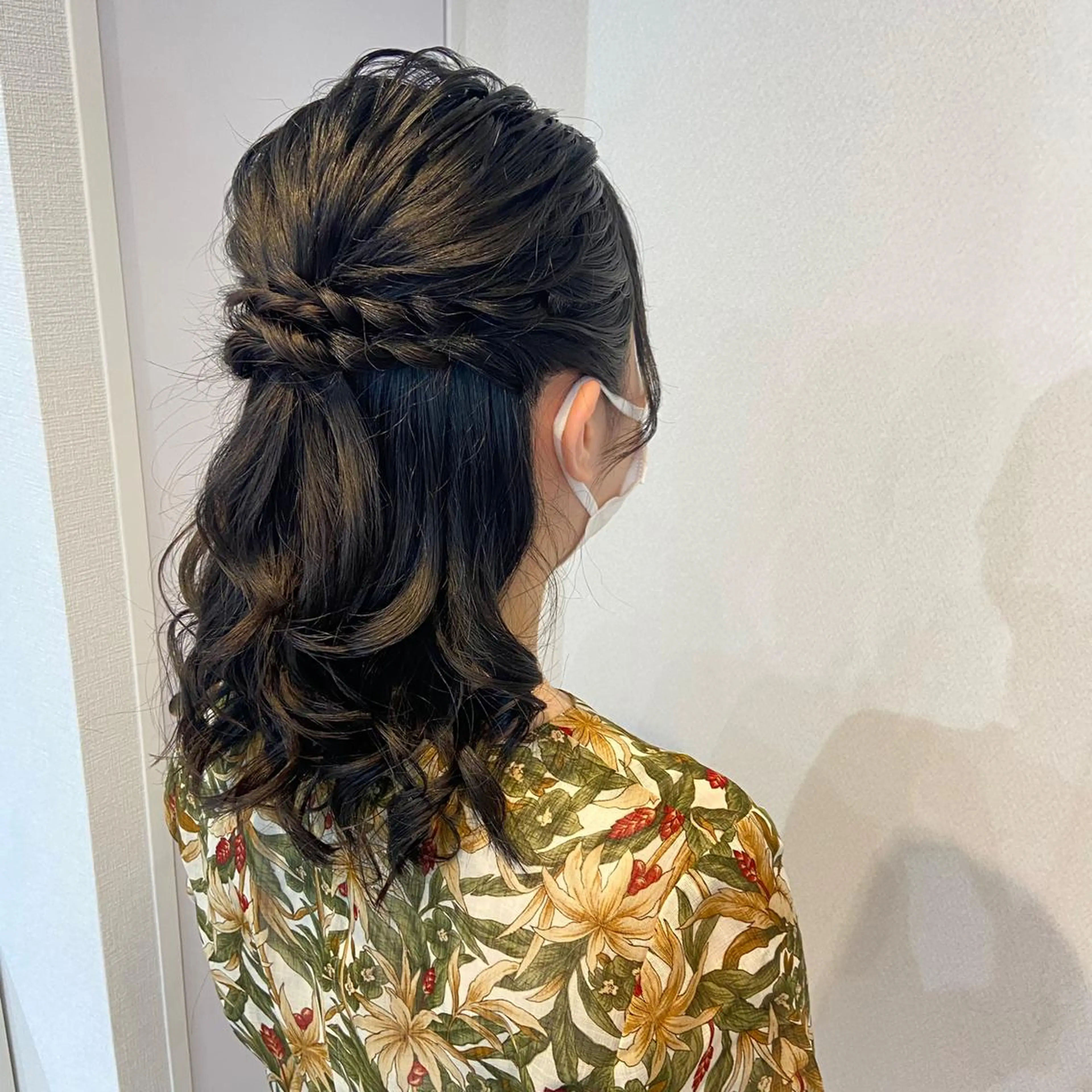 ヘアアレンジ ハーフアップ 奥出 祐菜のマツエク・マツパデザイン