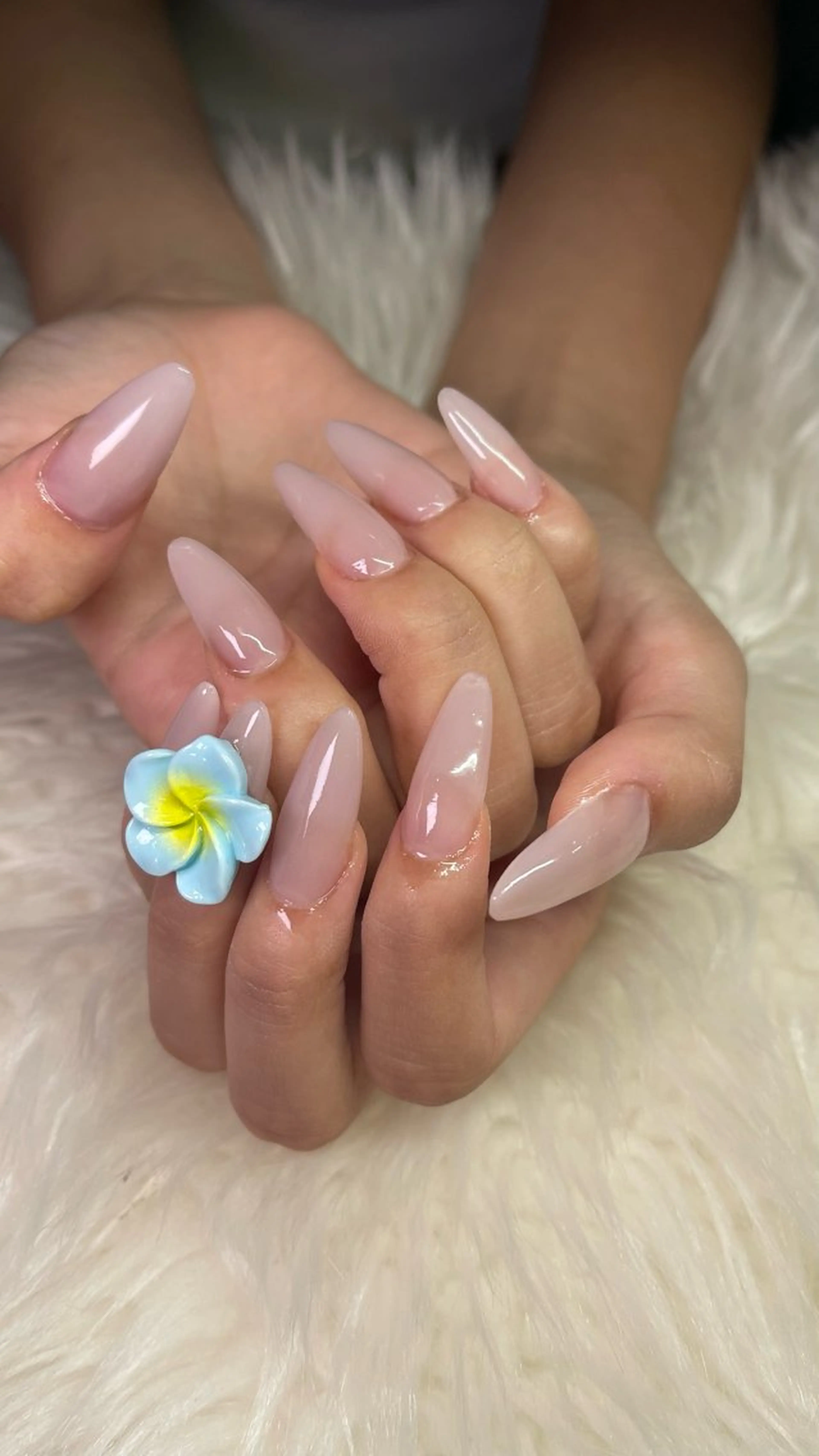 ネイル ハンドネイル NAIL FOCUS Lisaのネイルデザイン