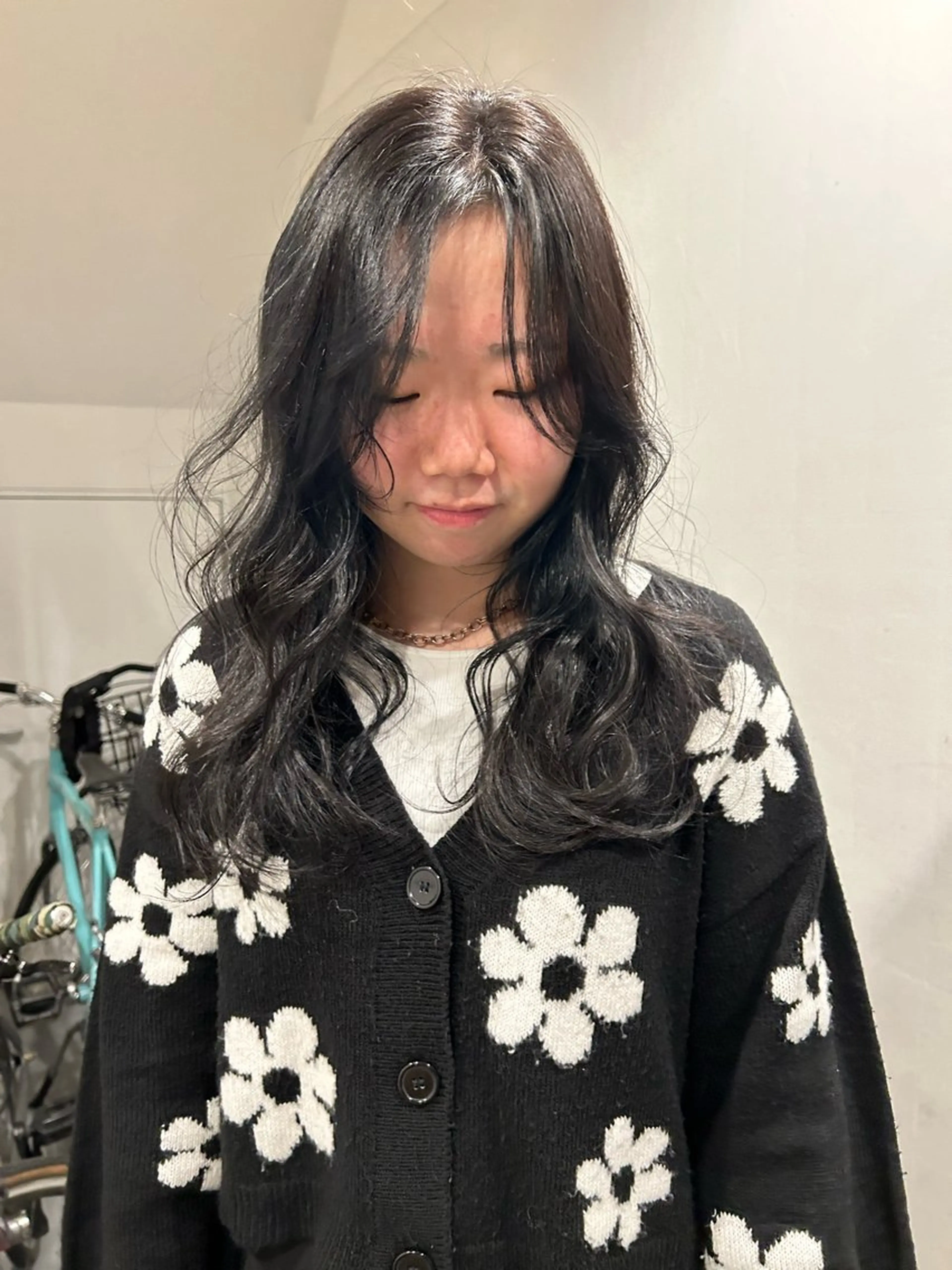 セミロング カラー カット ヘアカラー トリートメント hen所属・心斎橋/レイヤー/ ブリーチ/モエのヘアスタイル