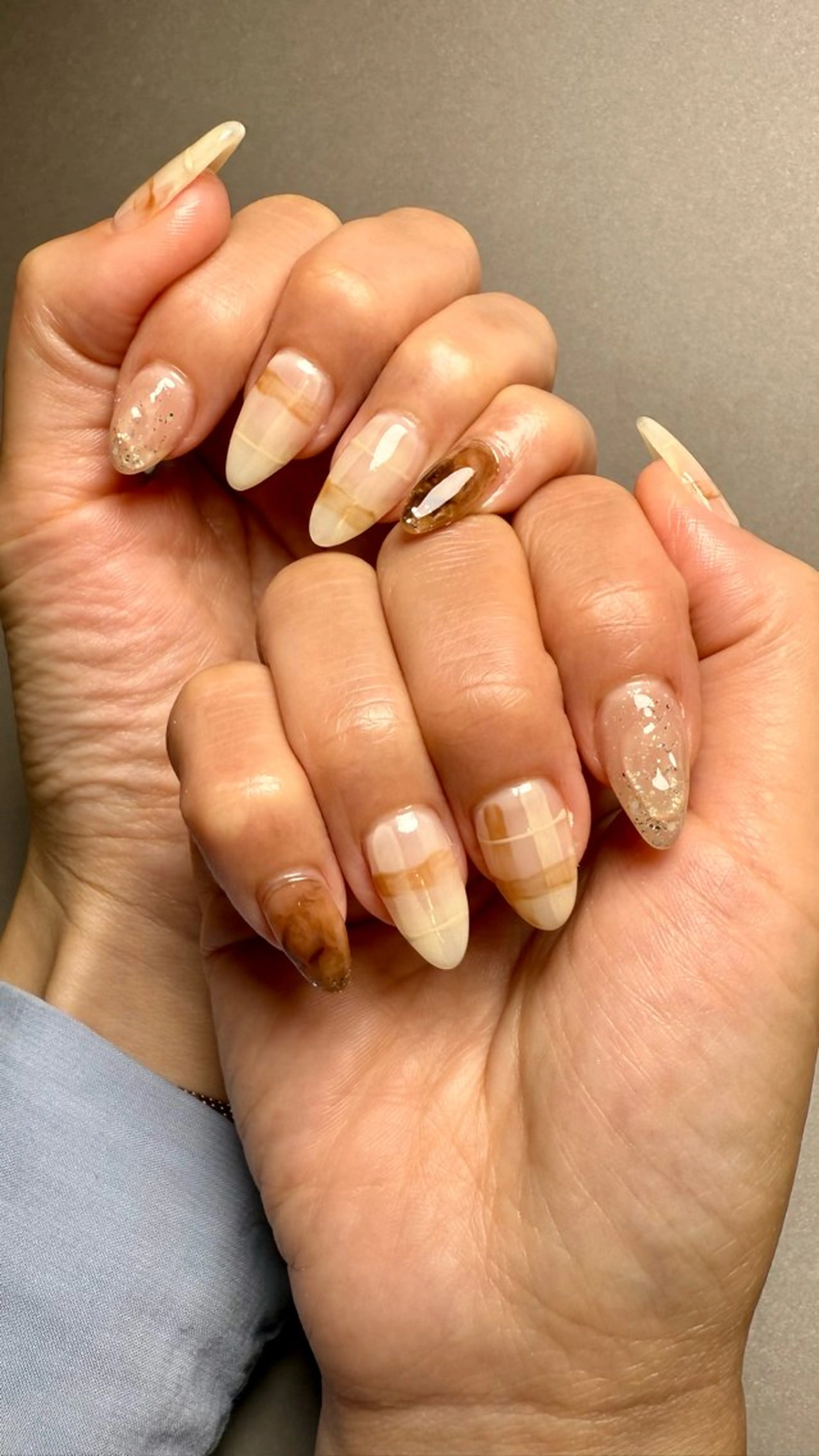 ネイル ニュアンスネイル ハンドネイル ハンドケア Atelier Ariのネイルデザイン