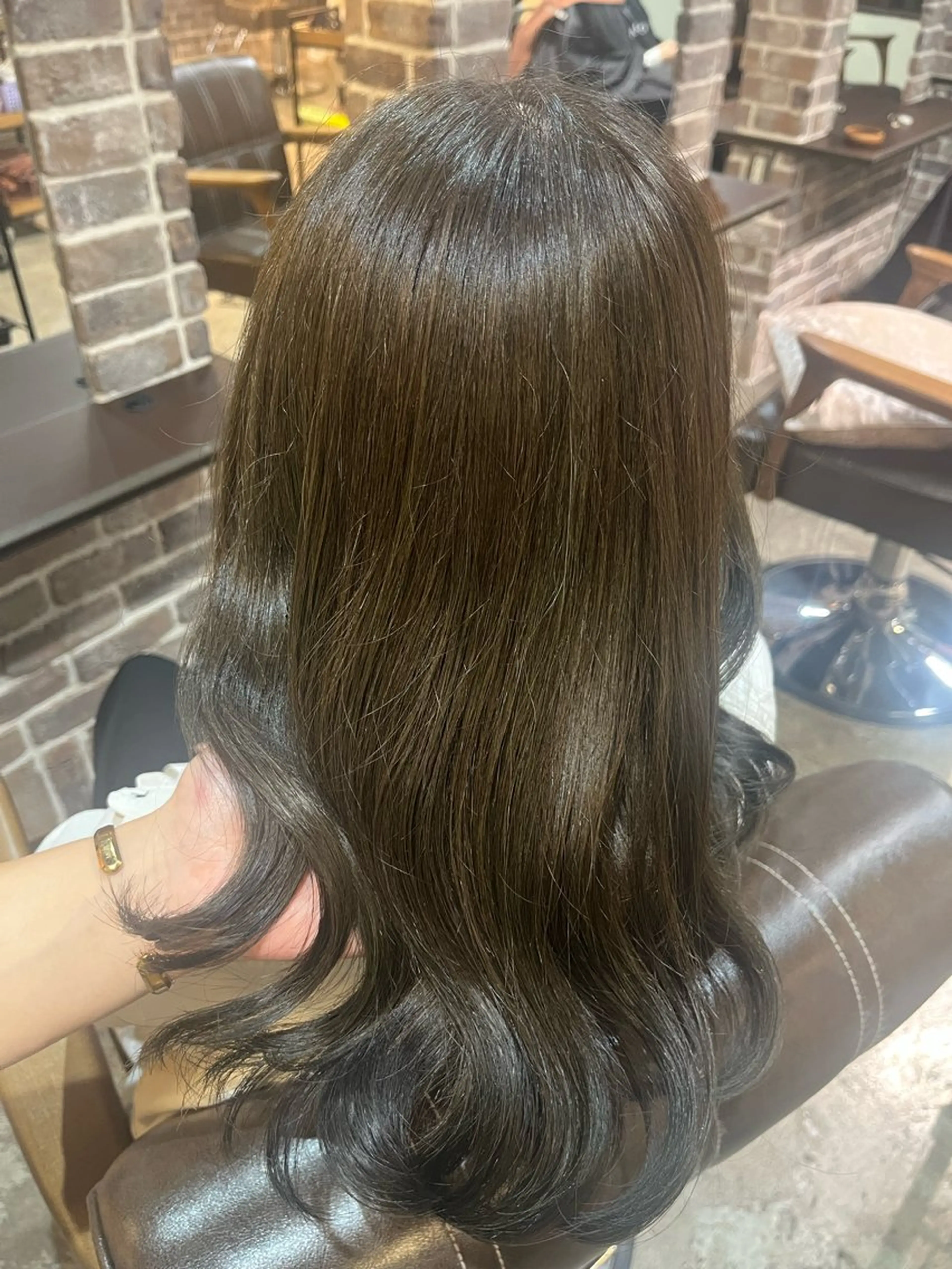 ミディアム カット ヘアカラー トリートメント カット/カラー モデル/徳田真緒のヘアスタイル