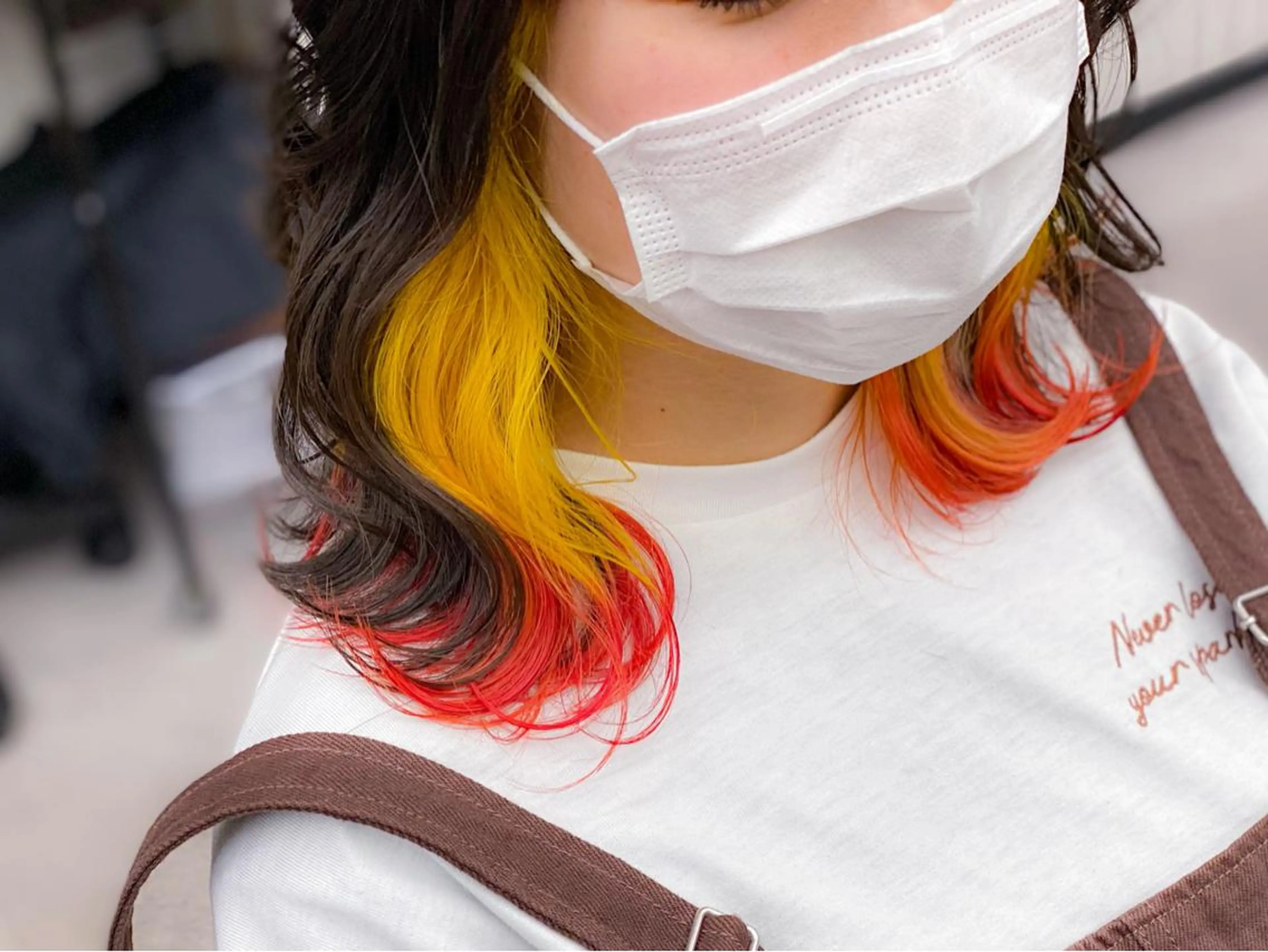 ミディアム カラー インナーカラー louwe 武藤幸世のヘアスタイル