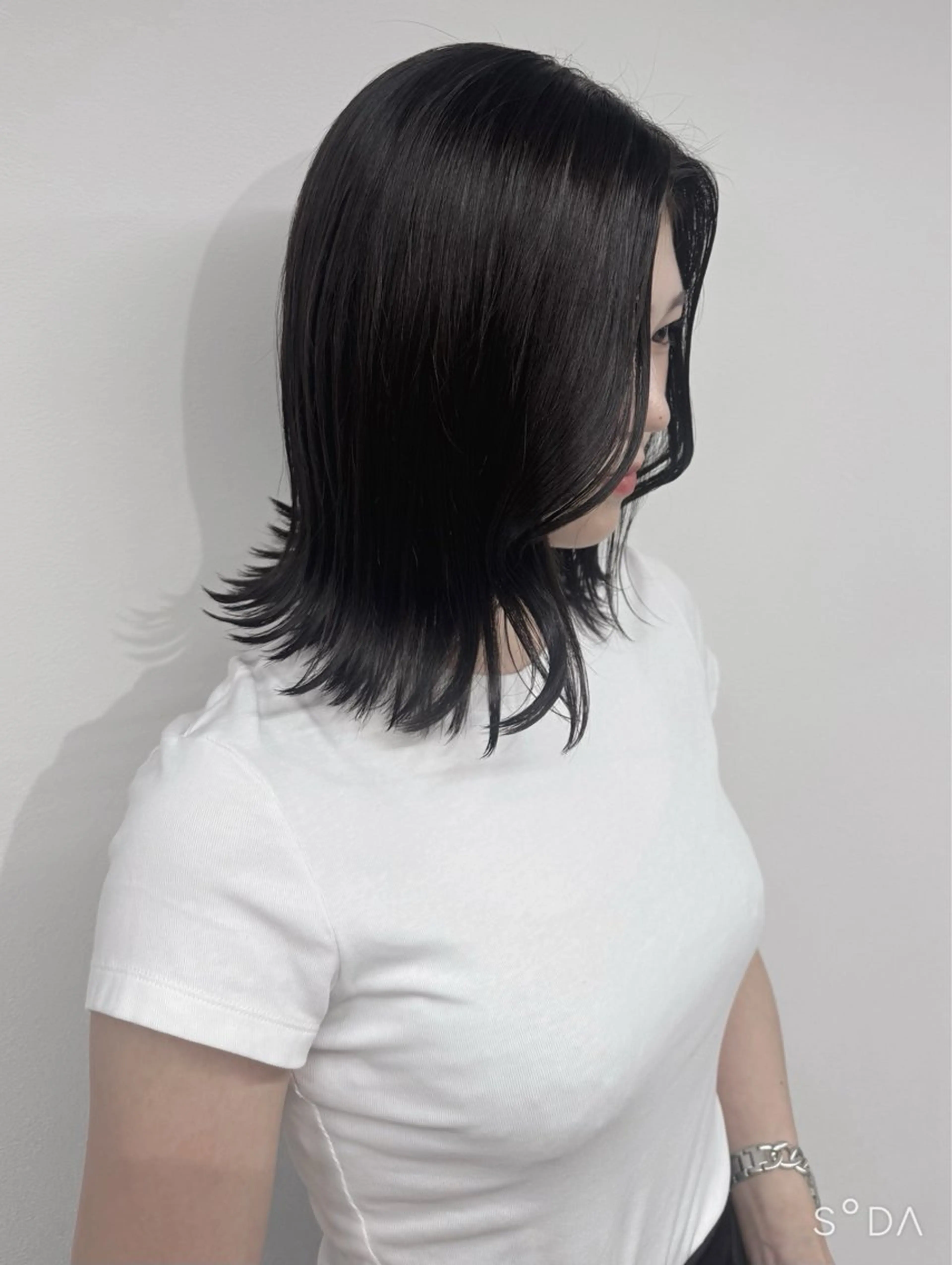 ミディアム カラー anri🤍🎀 艶カラーのヘアスタイル