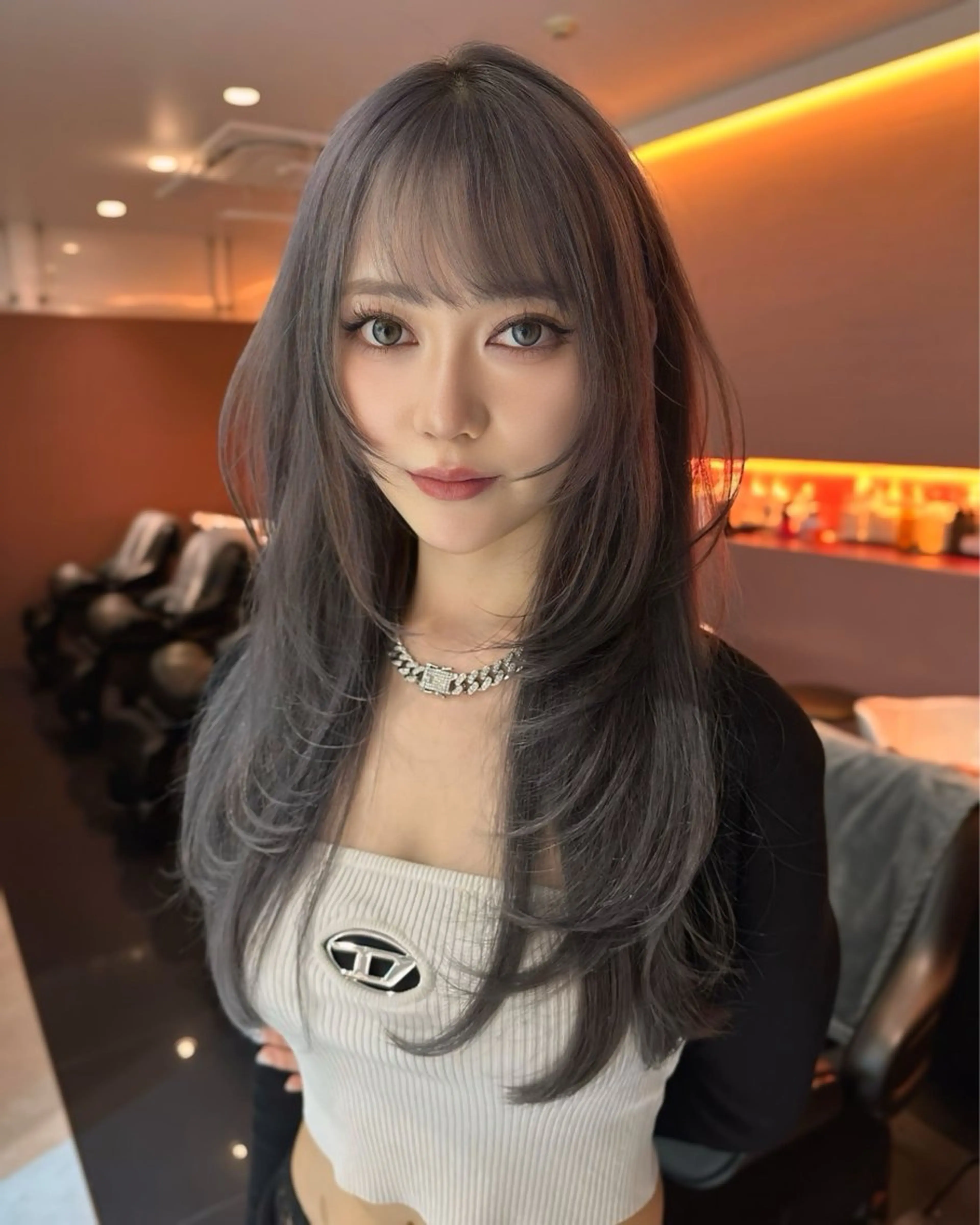 ロング カラー カット ヘアカラー トリートメント 韓国ヘア🇰🇷 透明感カラー🩶のヘアスタイル