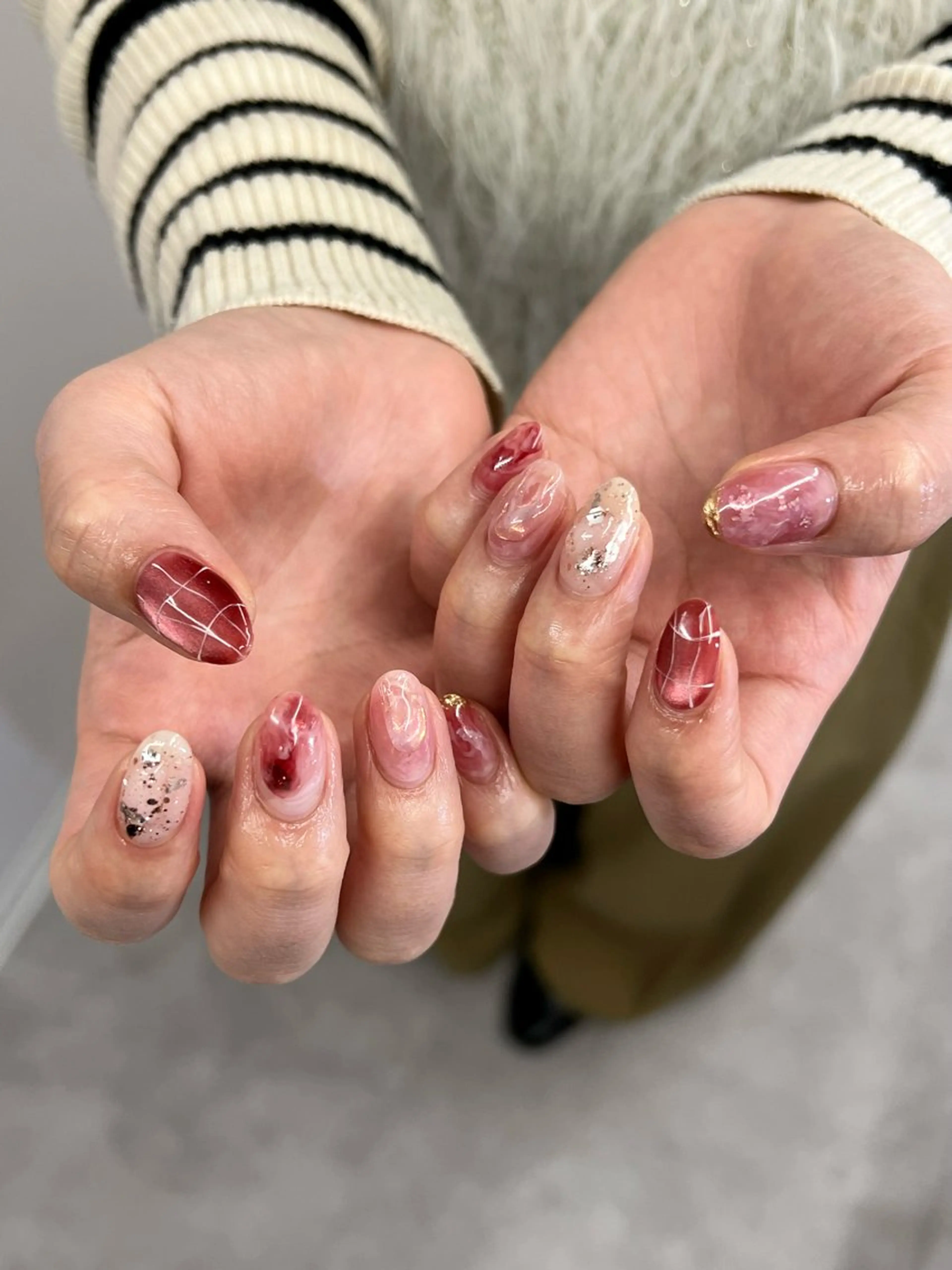ネイル ボルドー ジェルネイル マグネットネイル ニュアンスネイル パラジェル ハンドネイル ハンドケア Bana_ Nailのネイルデザイン