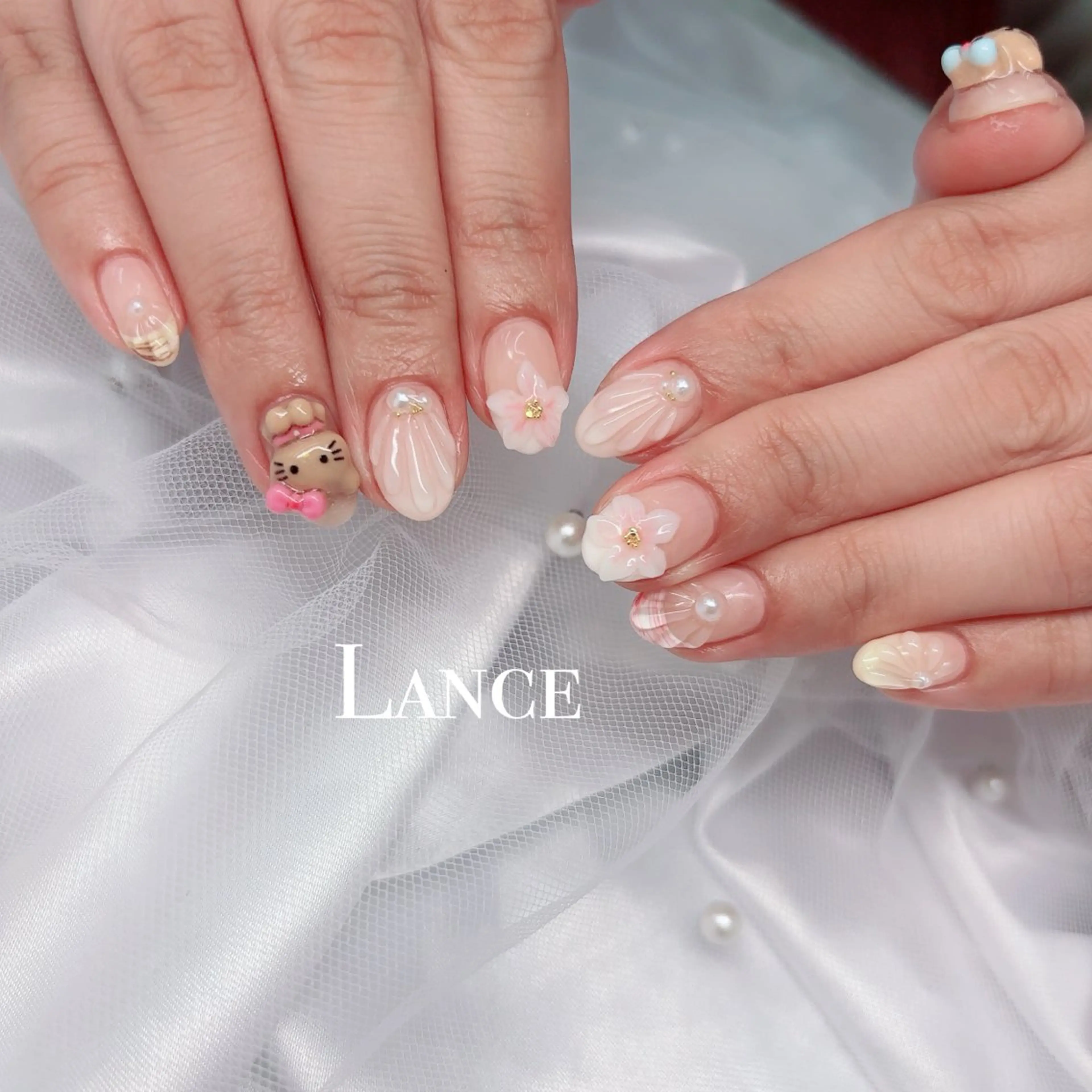 ネイル オーロラネイル ブルー フットネイル 氷ネイル・うるうるネイル キラキラネイル ハンドネイル Lance nailのネイルデザイン