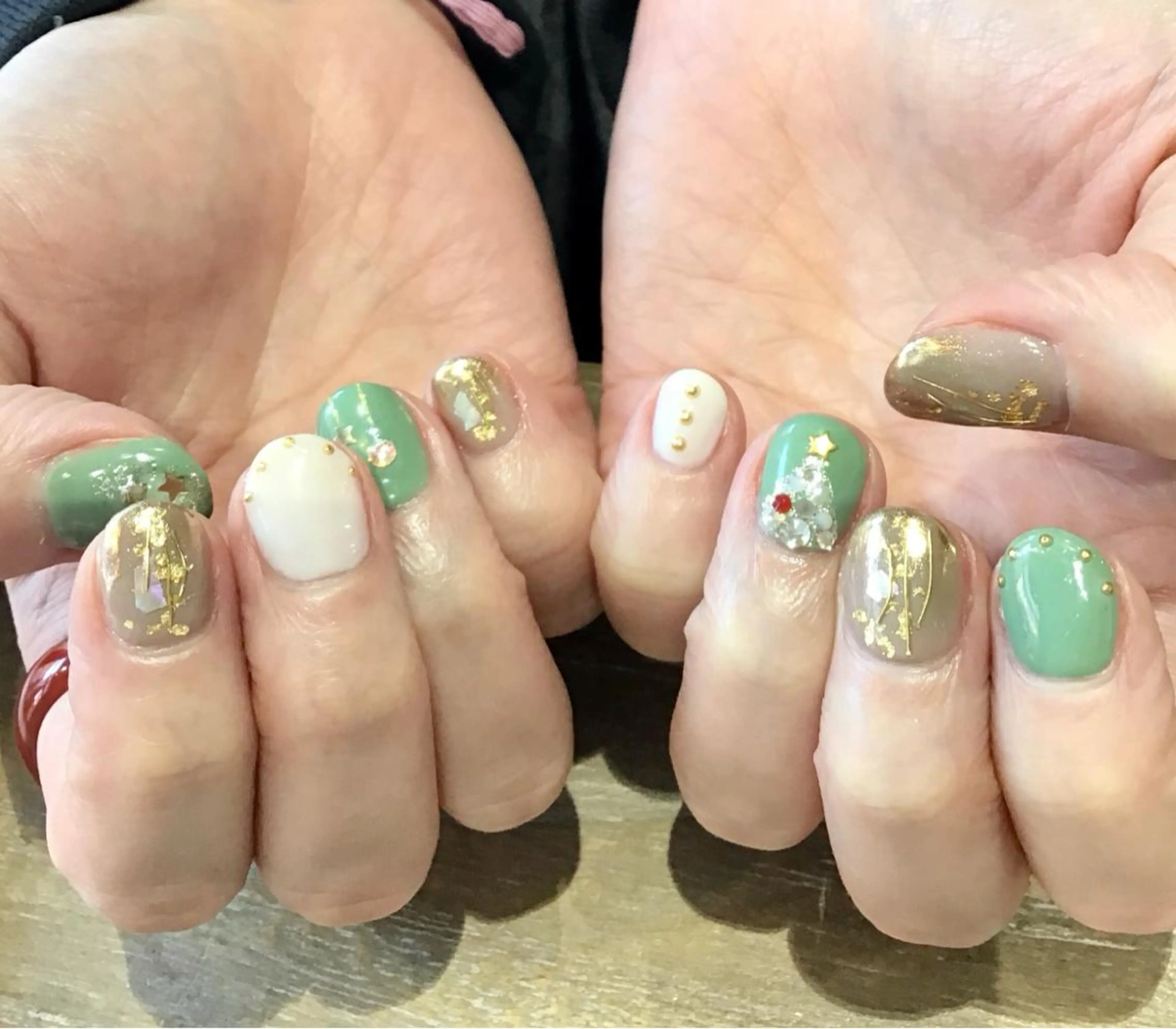 ネイル Nest 平出のネイルデザイン