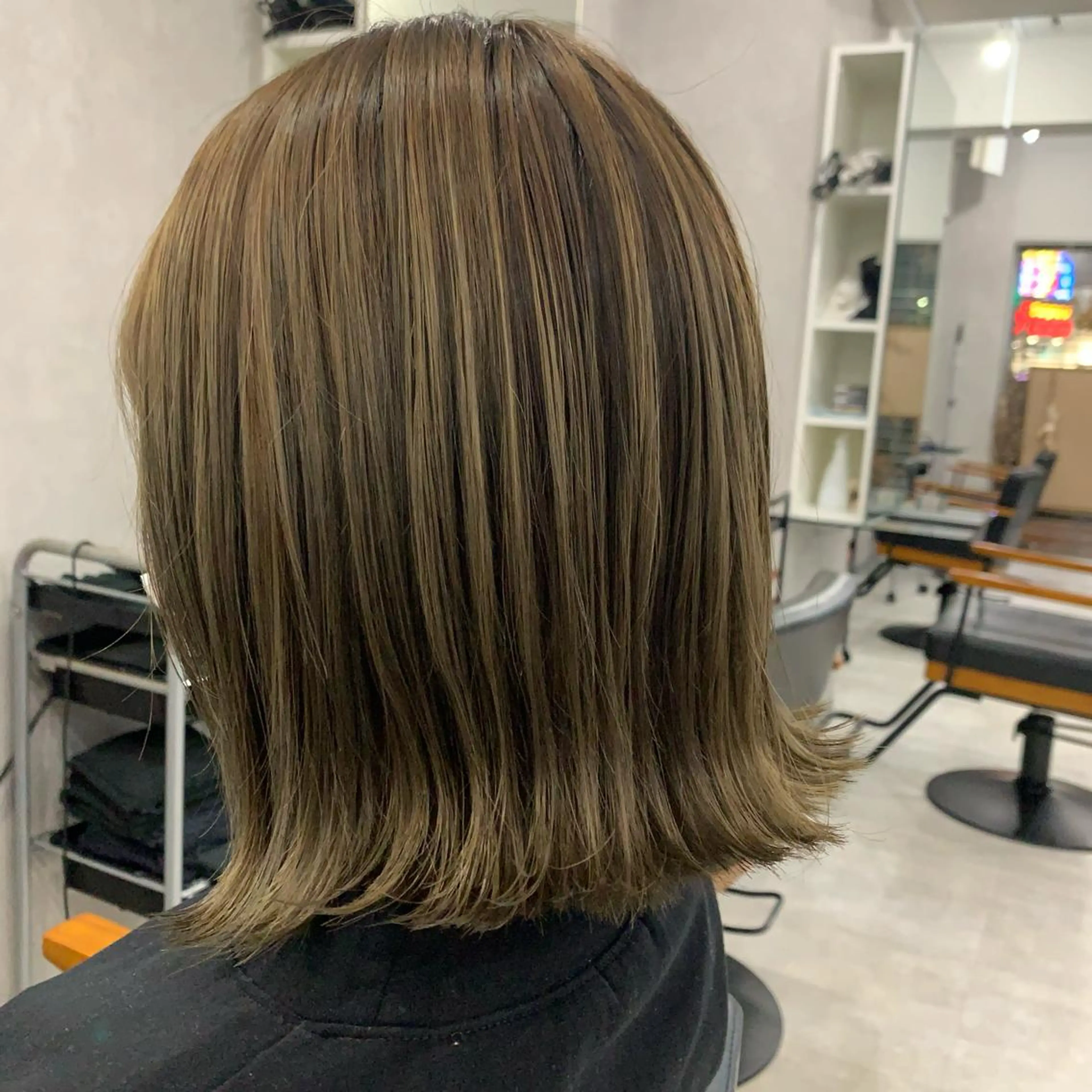 ミディアム カラー アッシュ ベージュカラー ハイライトカラー ハイライト 🌈艶髪　矯正 川崎　海🌈のヘアスタイル