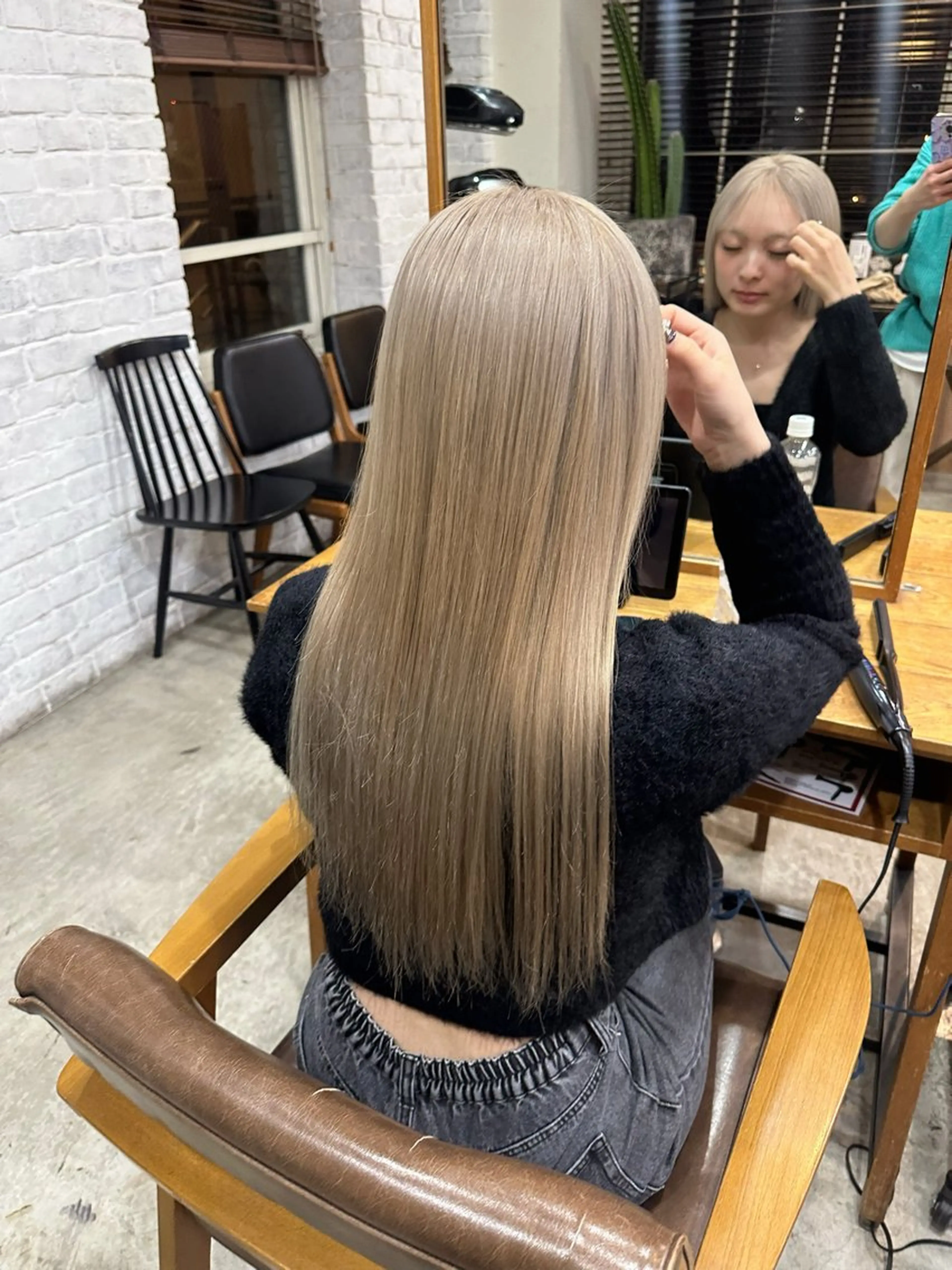 【👑ハイトーンヘアケアNo.1👑】ケアブリーチ✖️カラー✖️髪質改善トリートメントの写真