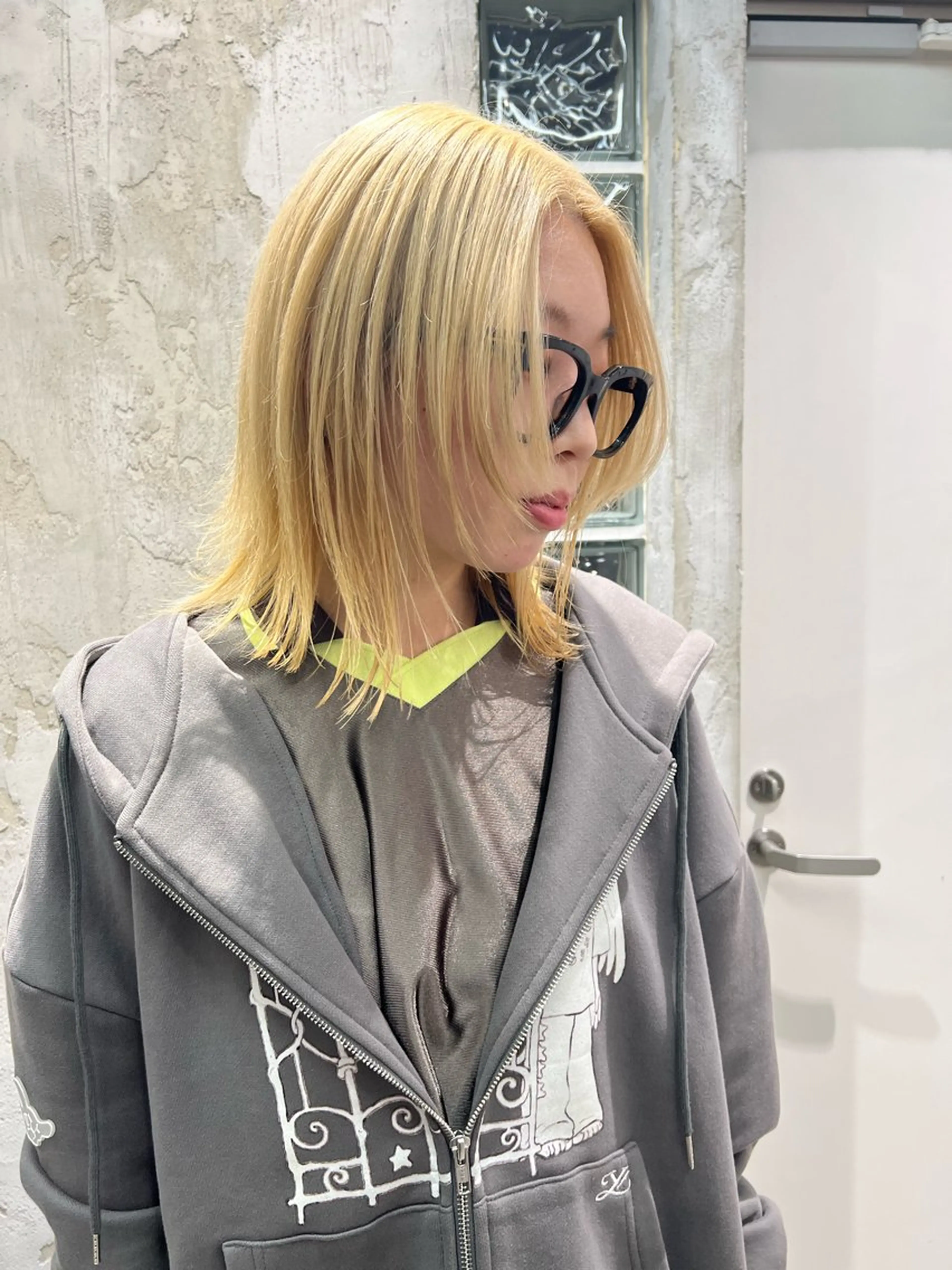 ミディアム デザインカット 顔周りカット nishibu ayukaのヘアスタイル