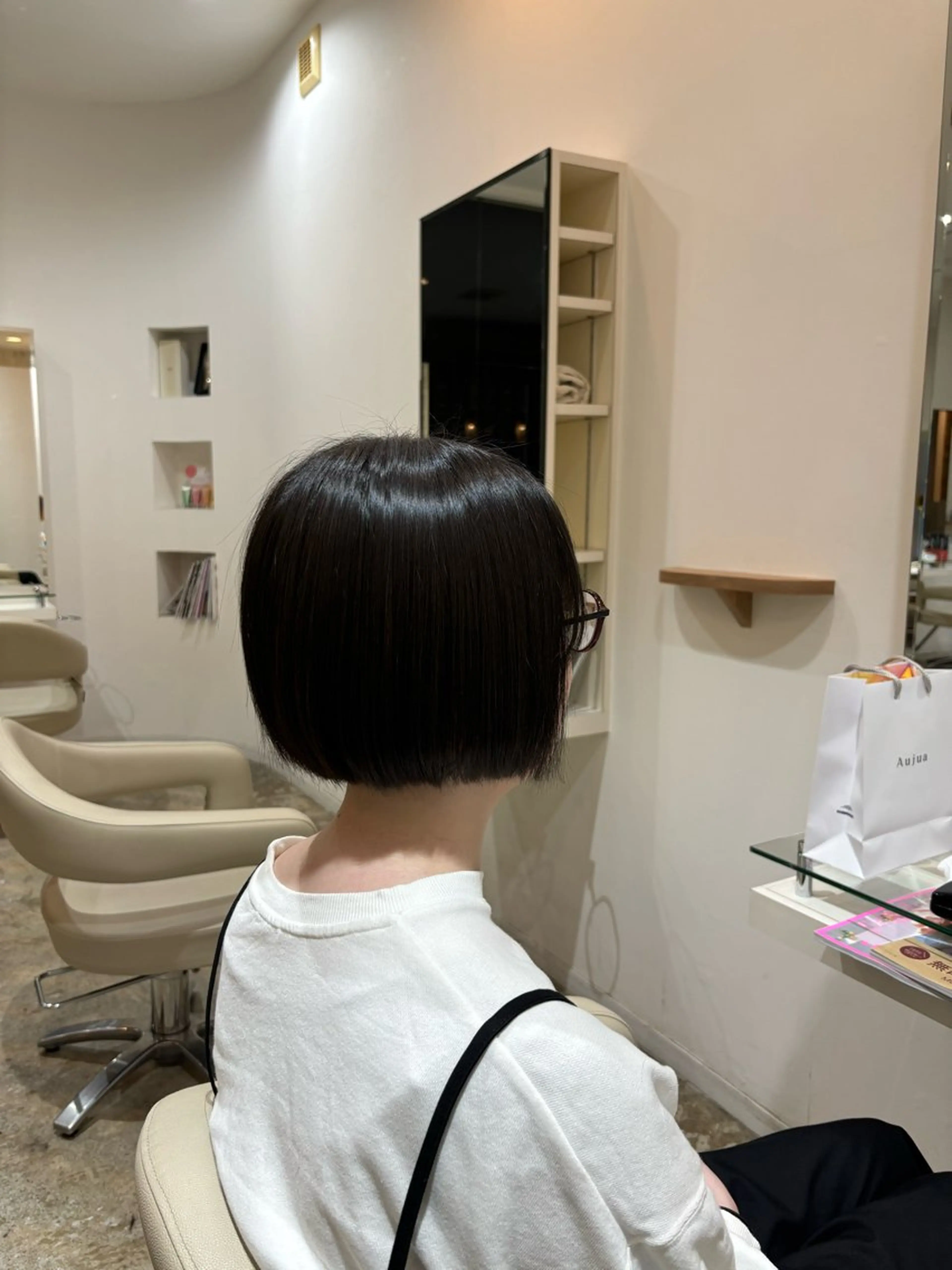 ショート ボブ カット SOMEDAY Lx所属・佐藤 優里のヘアスタイル