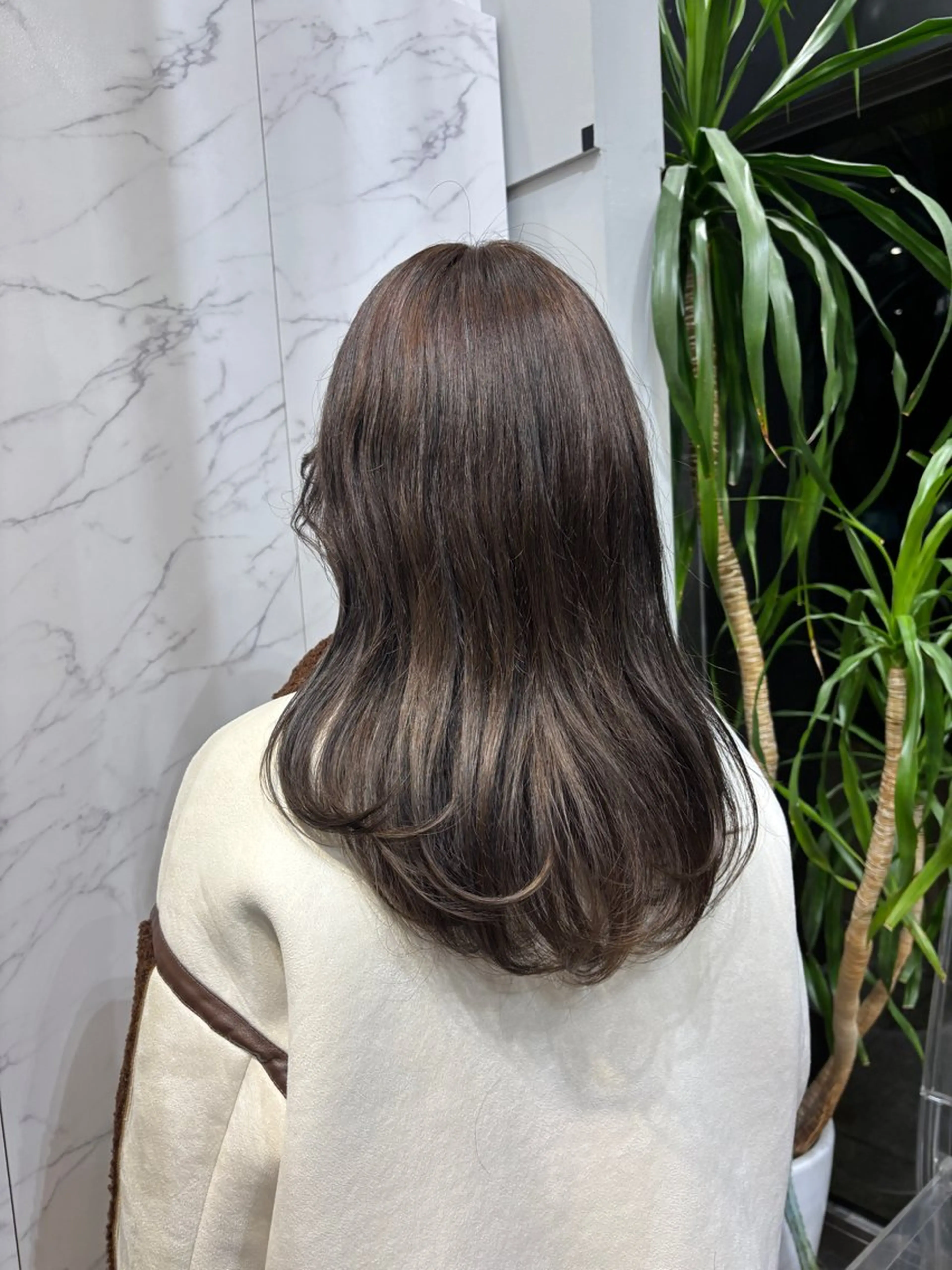ロング ヘアカラー トリートメント miu /透明感カラーのヘアスタイル