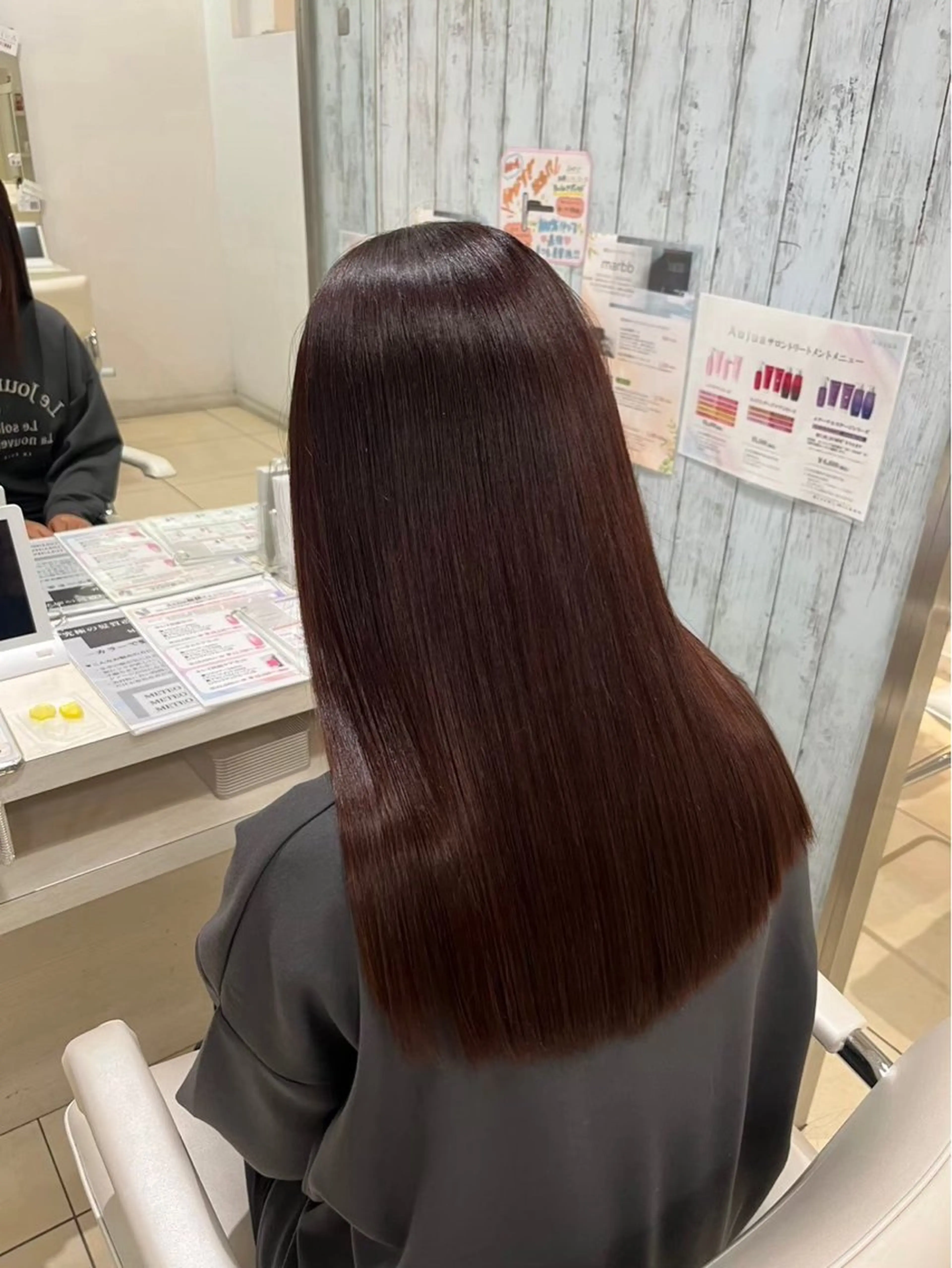 ロング Refuge by produceのヘアスタイル
