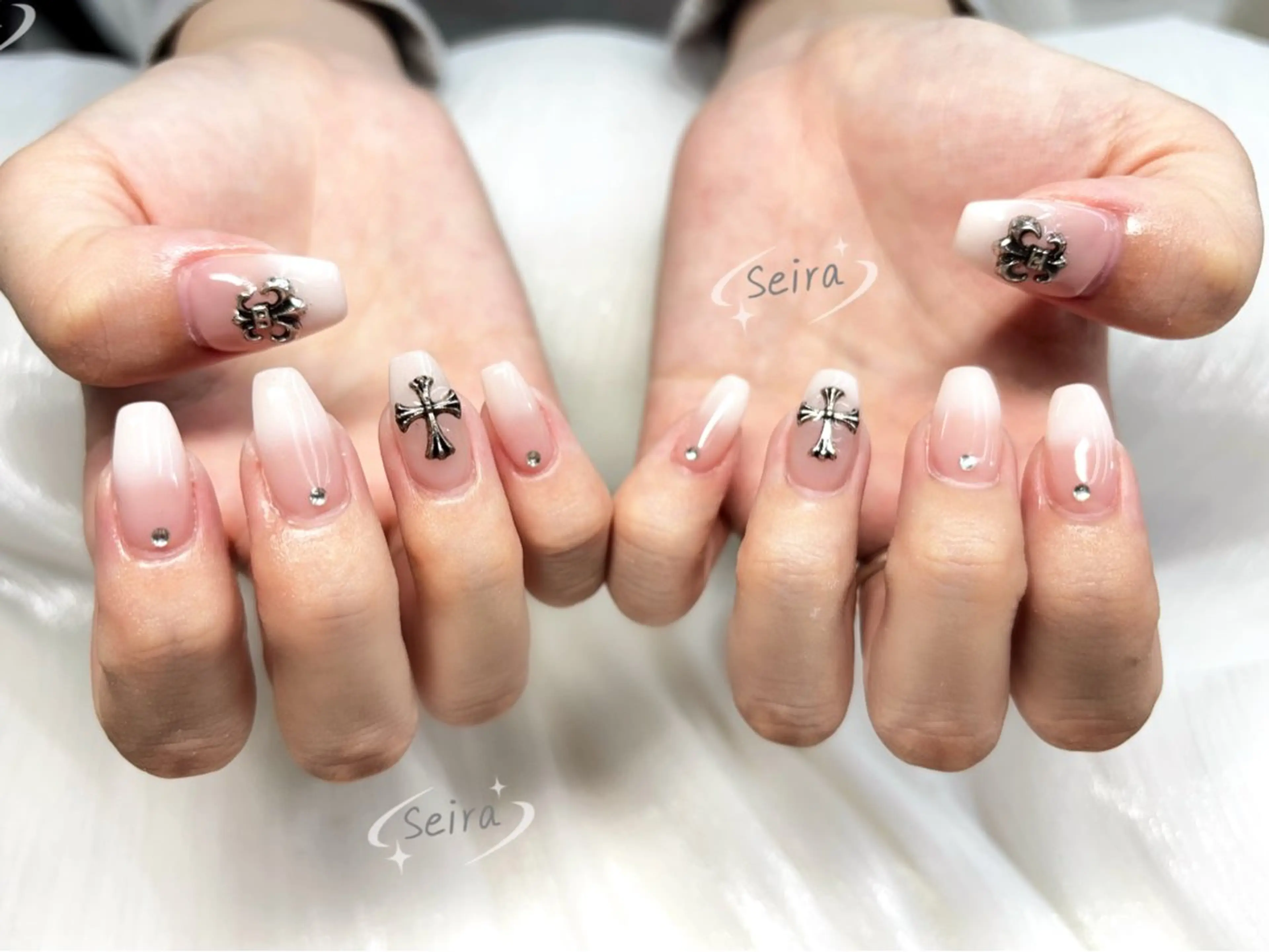 ネイル ハンドネイル ハンドケア Seira ʕ•ᴥ•ʔのネイルデザイン