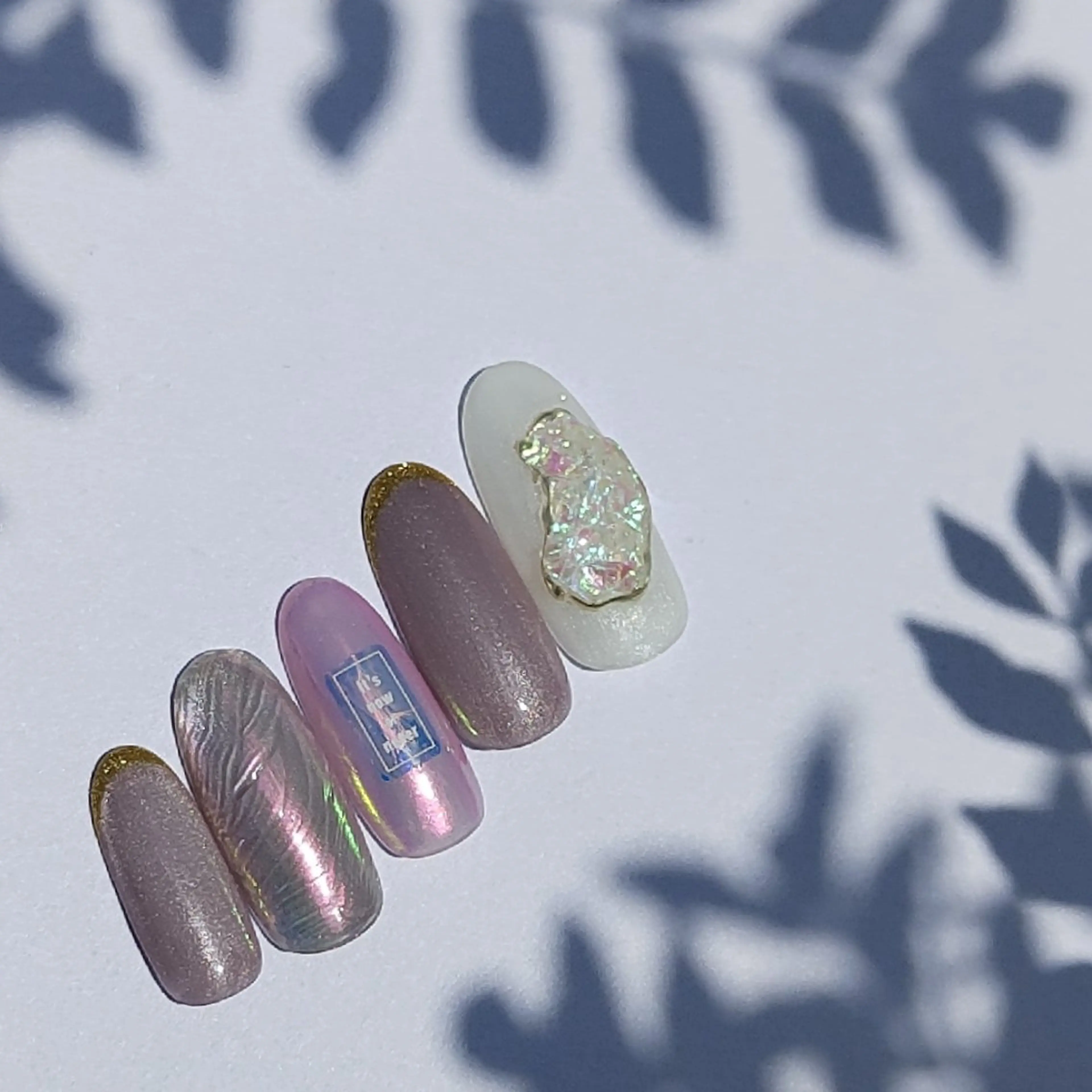 ネイル オーロラネイル mg nail所属・mg nailのネイルデザイン