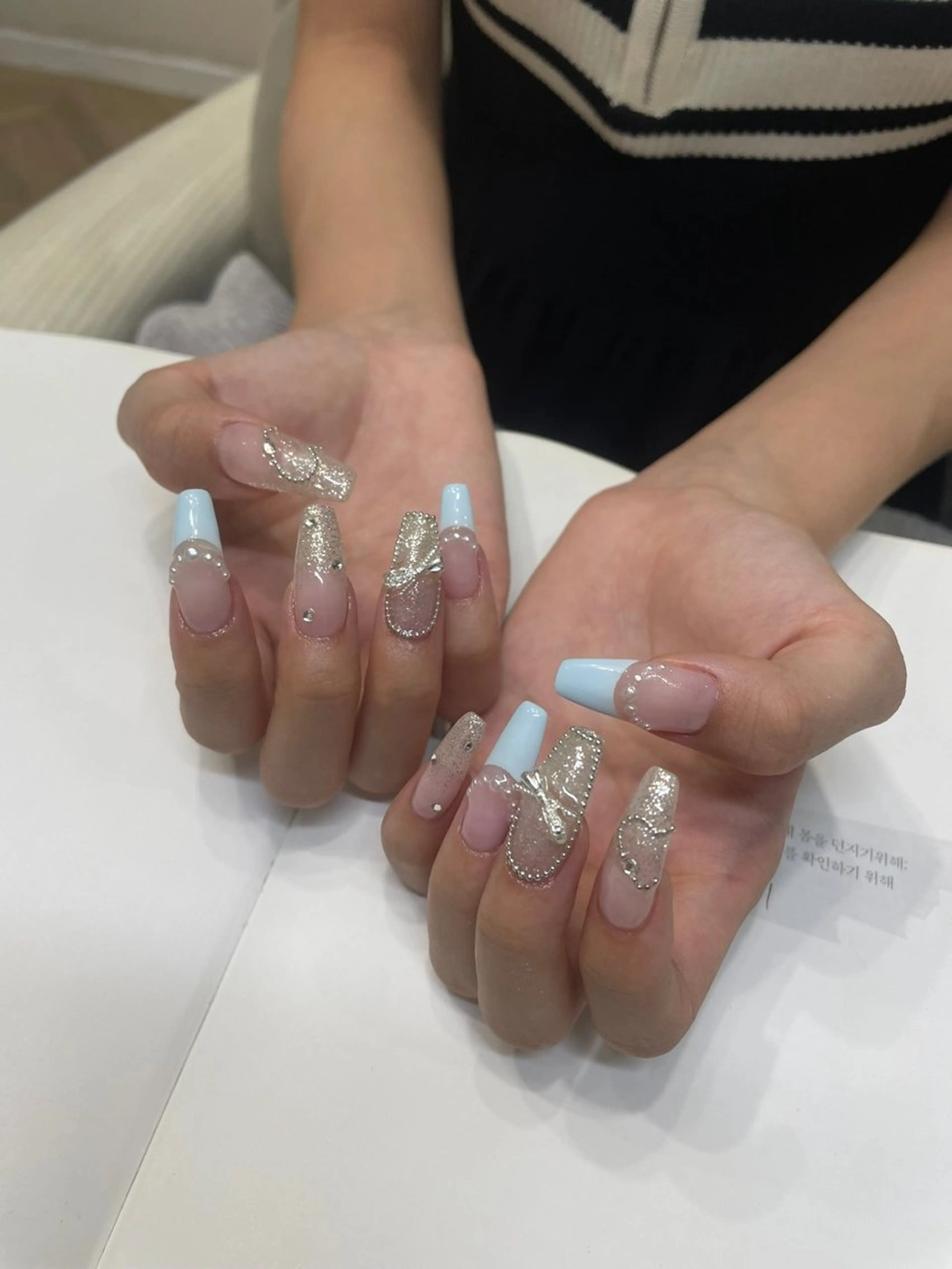ネイル ロングネイル ハンドネイル ネイルズシャトン🪡 ネイリスト斉藤のネイルデザイン