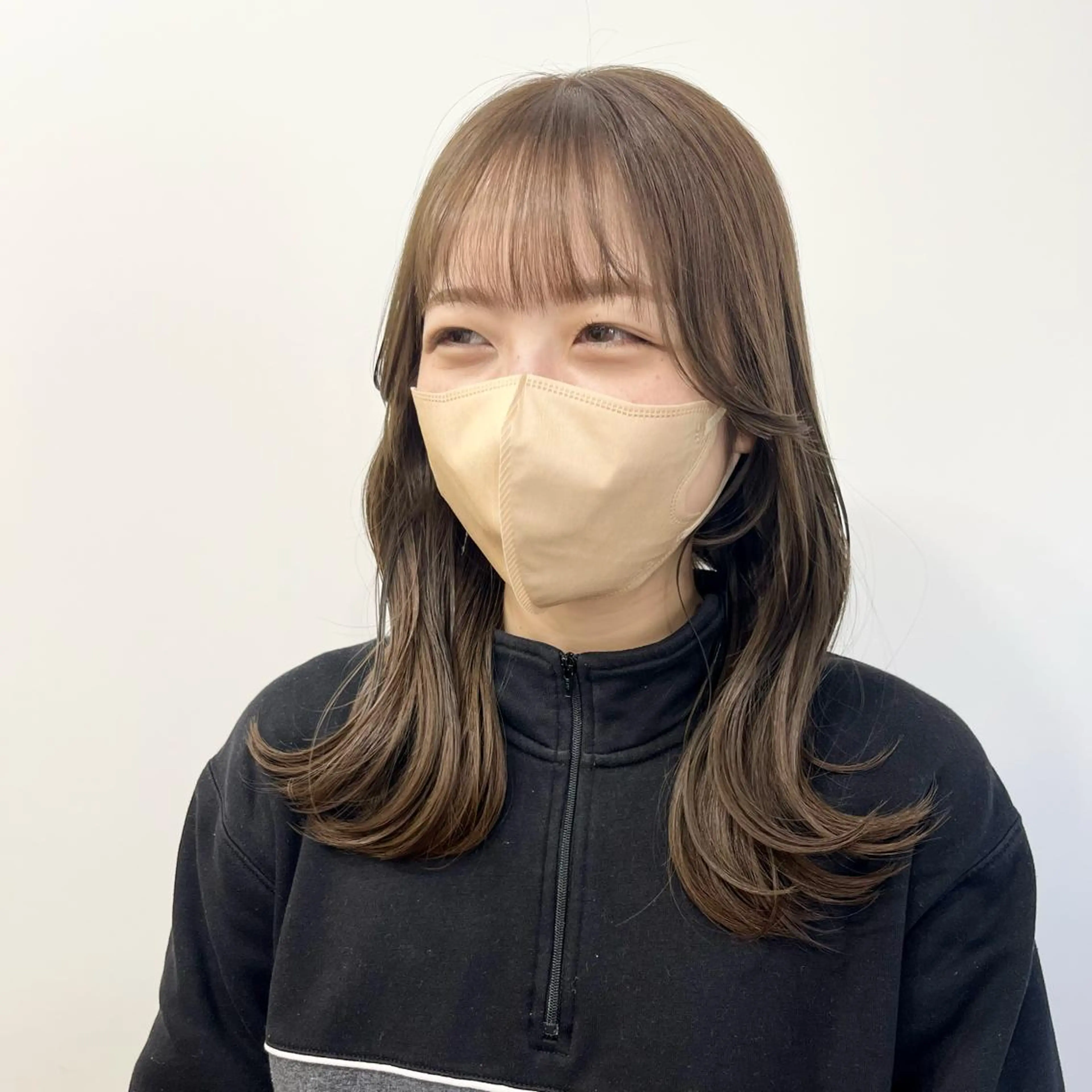 セミロング カラー HIROKO / 透明感暖色カラー🎀のヘアスタイル