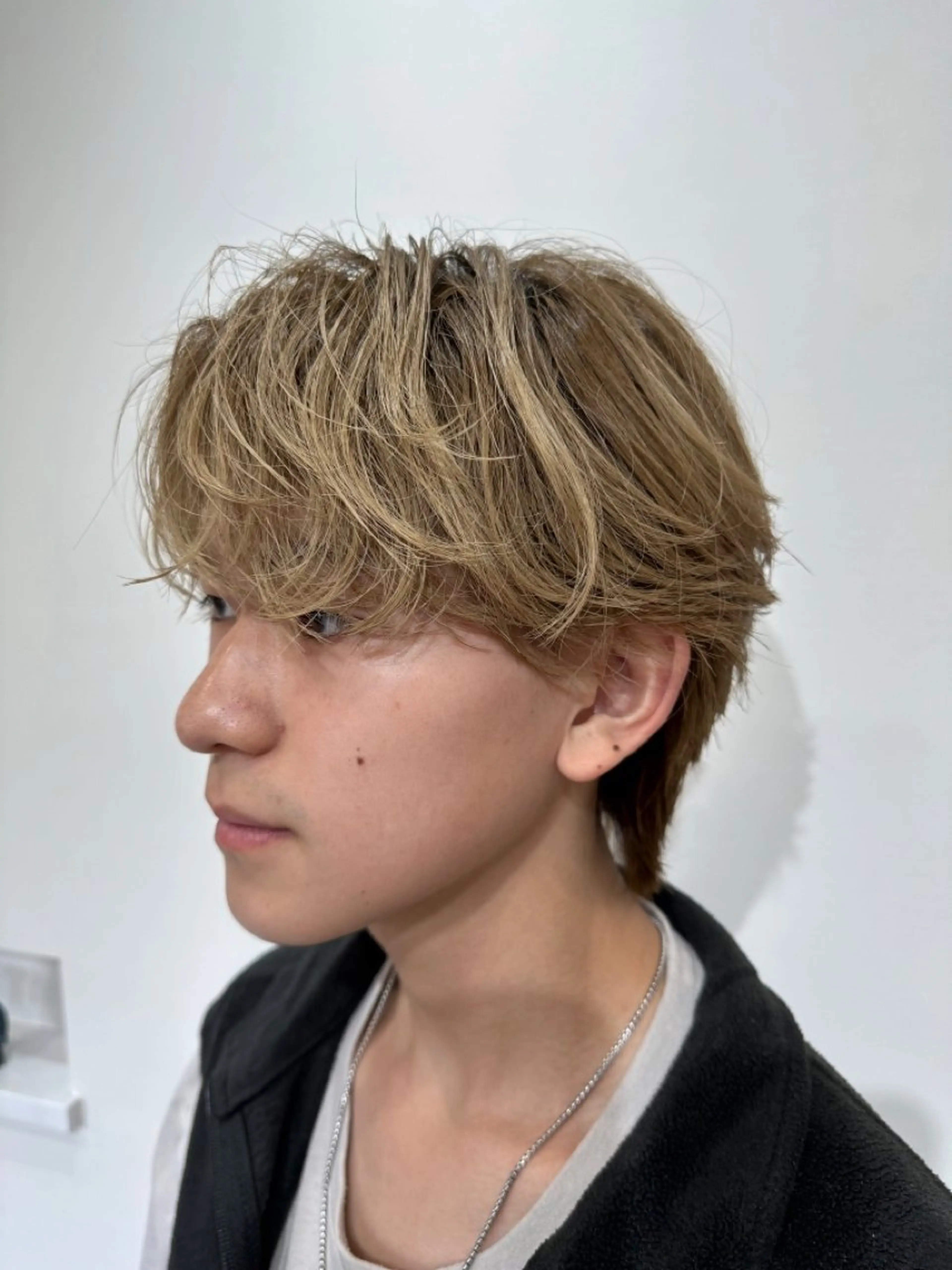 ショート カラー メンズ メンズブリーチ ブリーチ ブロンド カット ヘアカラー トリートメント メンズカット/ マッシュ/颯太のヘアスタイル