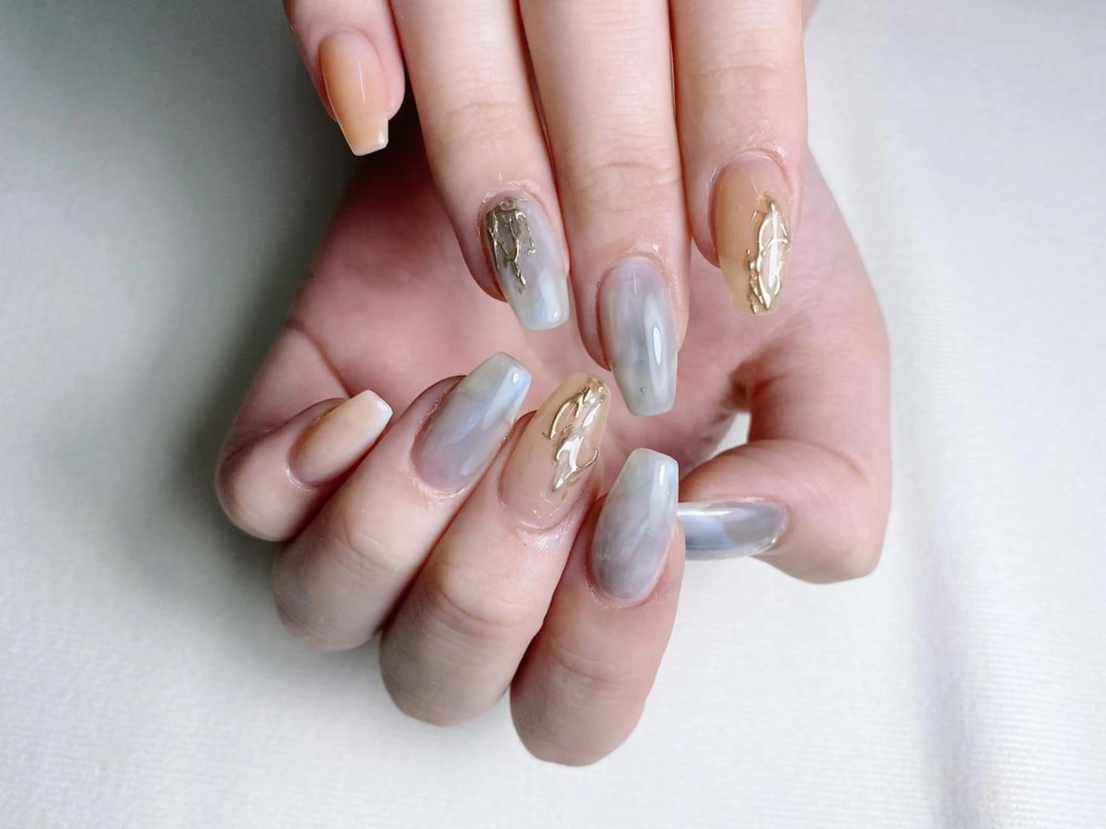 ネイル ニュアンスネイル シンプルネイル ハンドネイル フットネイル GRANDE大須 栄/店長 aki🌙のネイルデザイン