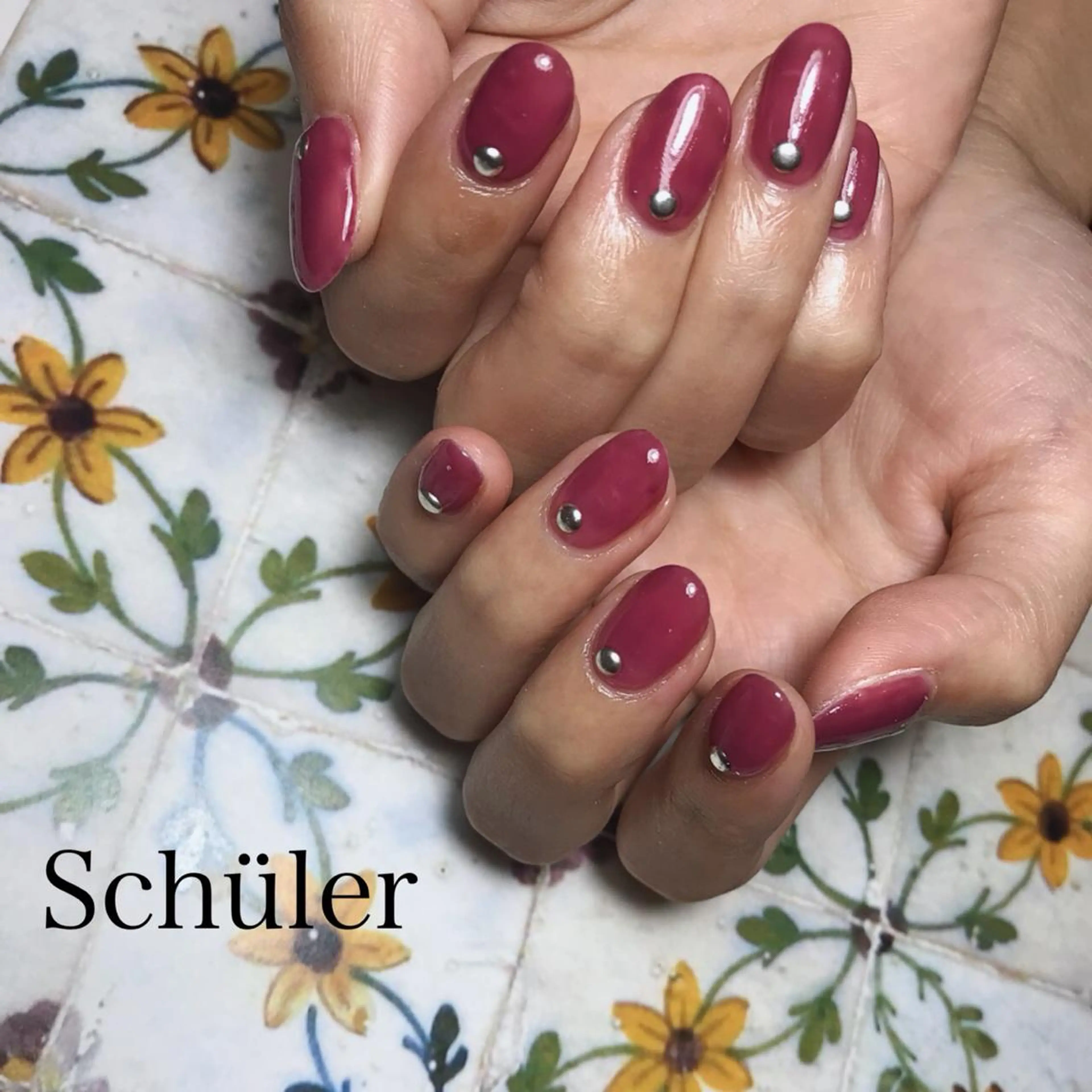 ネイル Schüler所属・野内 まきのネイルデザイン