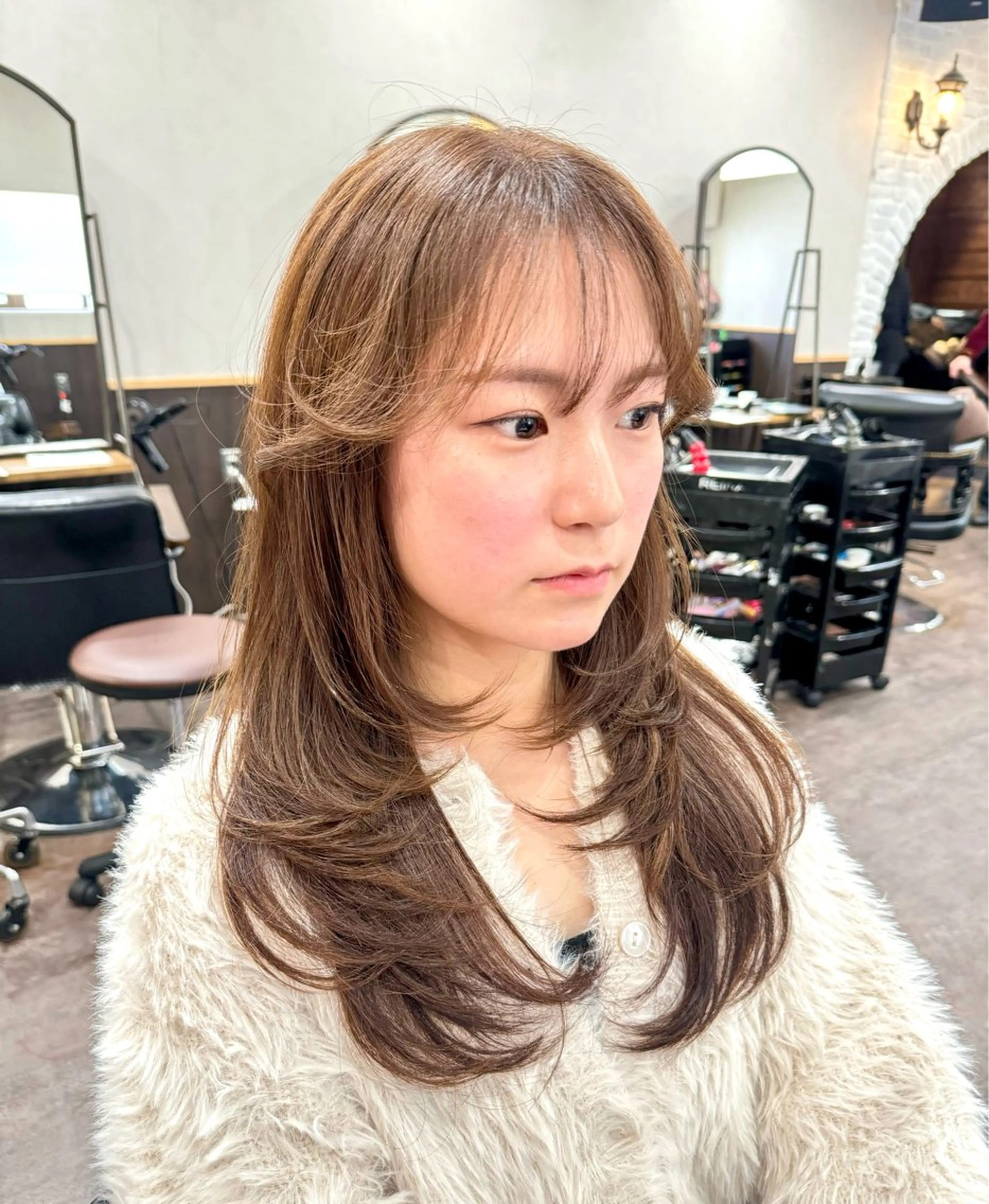 ロング カラー ベージュカラー シアーベージュ レイヤーカット レイヤー/艶カラー 🫧守利のヘアスタイル