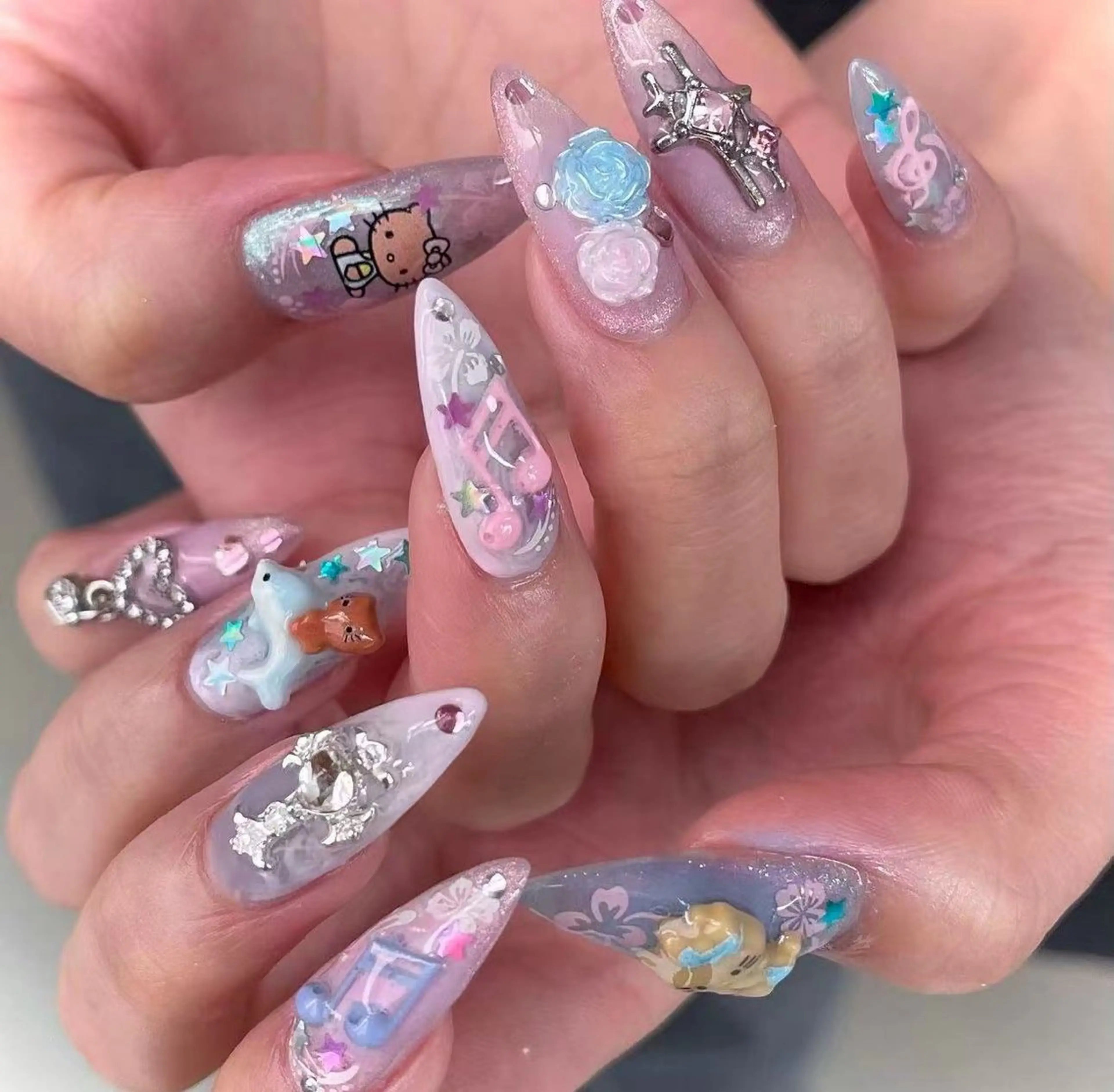 ネイル アートネイル オーロラネイル チークネイル フレンチネイル ガラスフレンチ ハンドネイル 🎀セ リ🎀のネイルデザイン